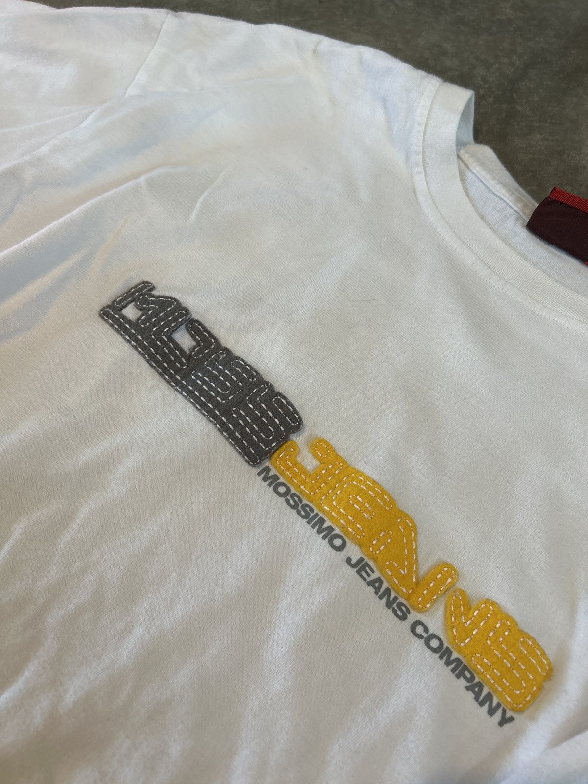 Mossimo L vintage Mossimo Jeans embroidered tee Size US L / EU 52-54 / 3 - 2 Thumbnail