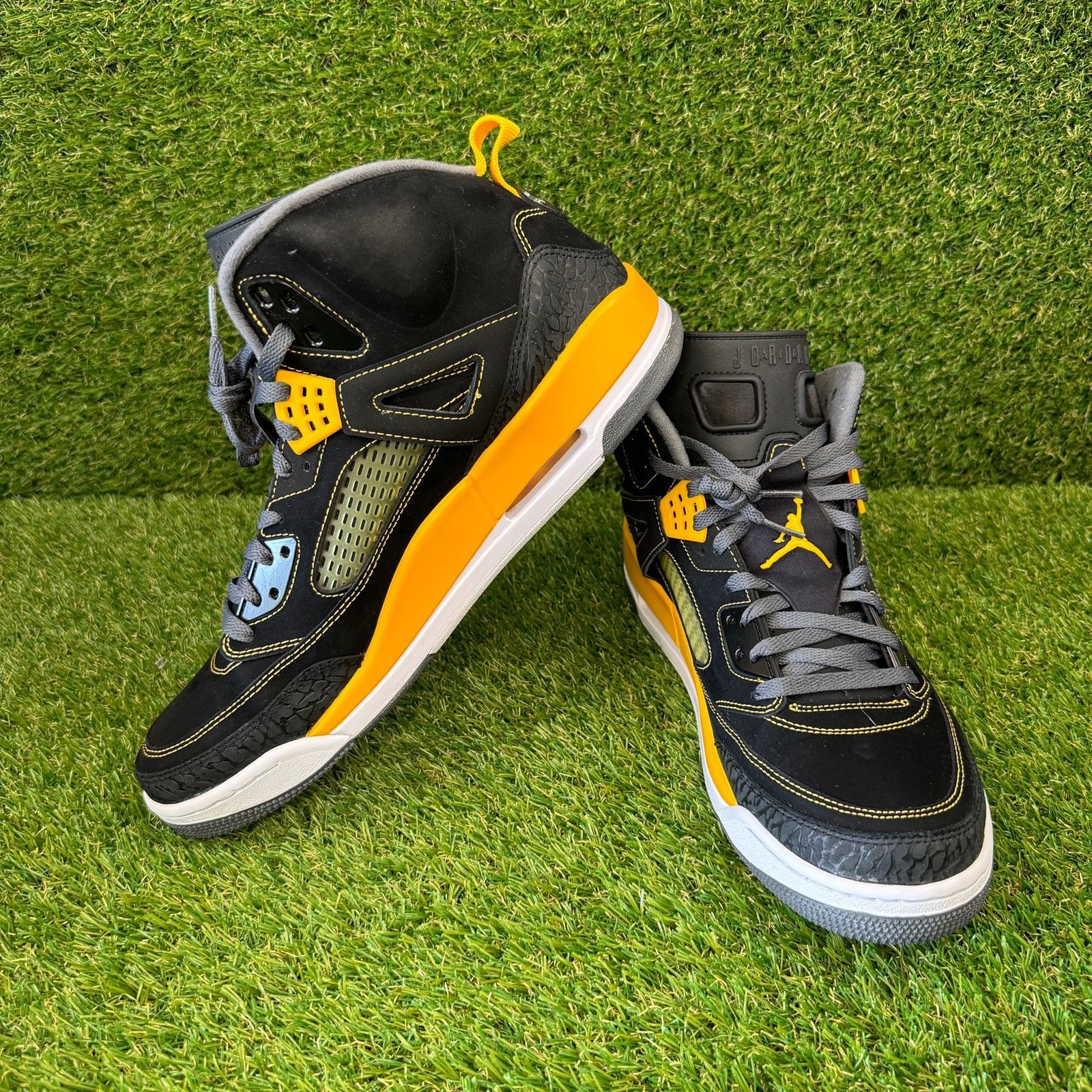 Jordan spizike black university gold store