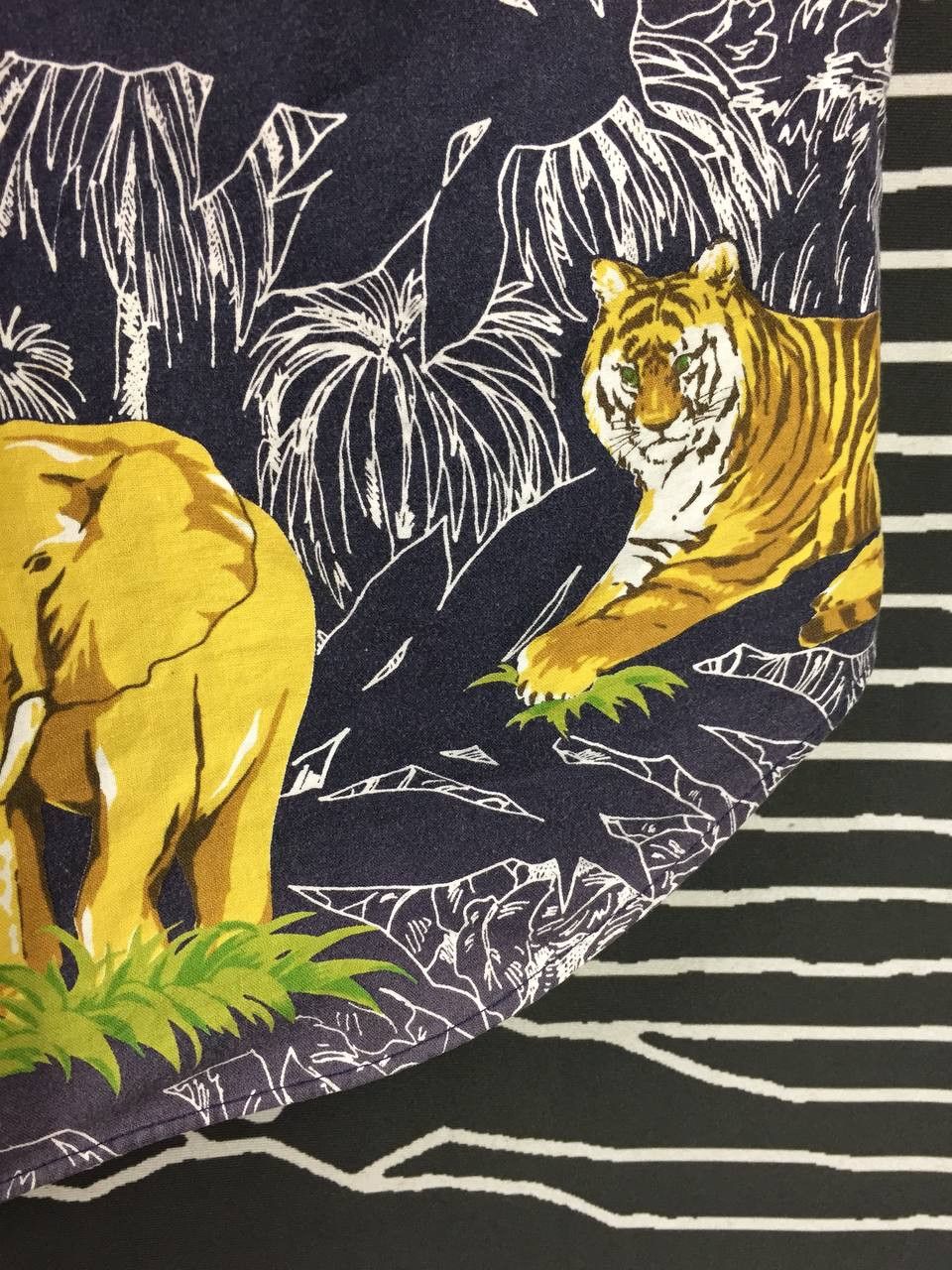 Vintage Vtg Foret Safari Animal Tropical All-Over Print Camp Shirt Size US L / EU 52-54 / 3 - 14 Thumbnail