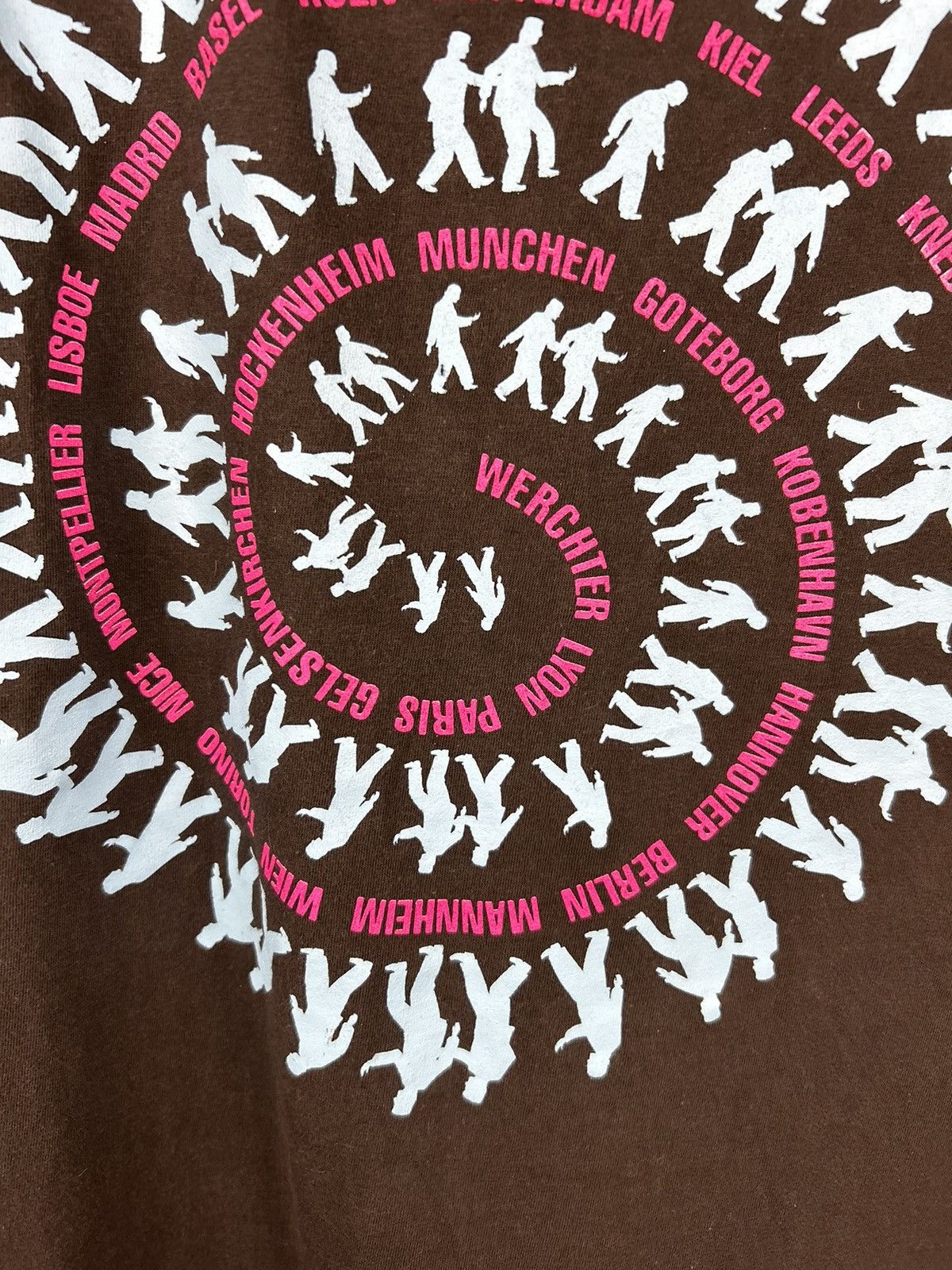 Band Tees Vintage Genesis We Can't Dance 1992 tour t-shirt Size US M / EU 48-50 / 2 - 16 Thumbnail