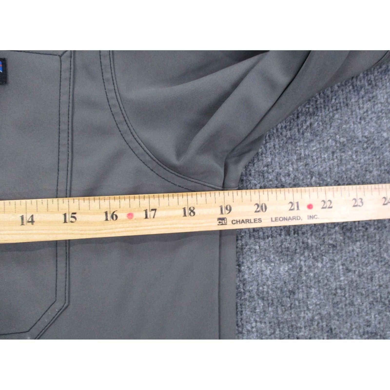 Patagonia Patagonia Jacket Mens S Gray Windbreaker Zip Pockets Thermal Windproof Outdoor 27375 Size US S / EU 44-46 / 1 - 5 Thumbnail