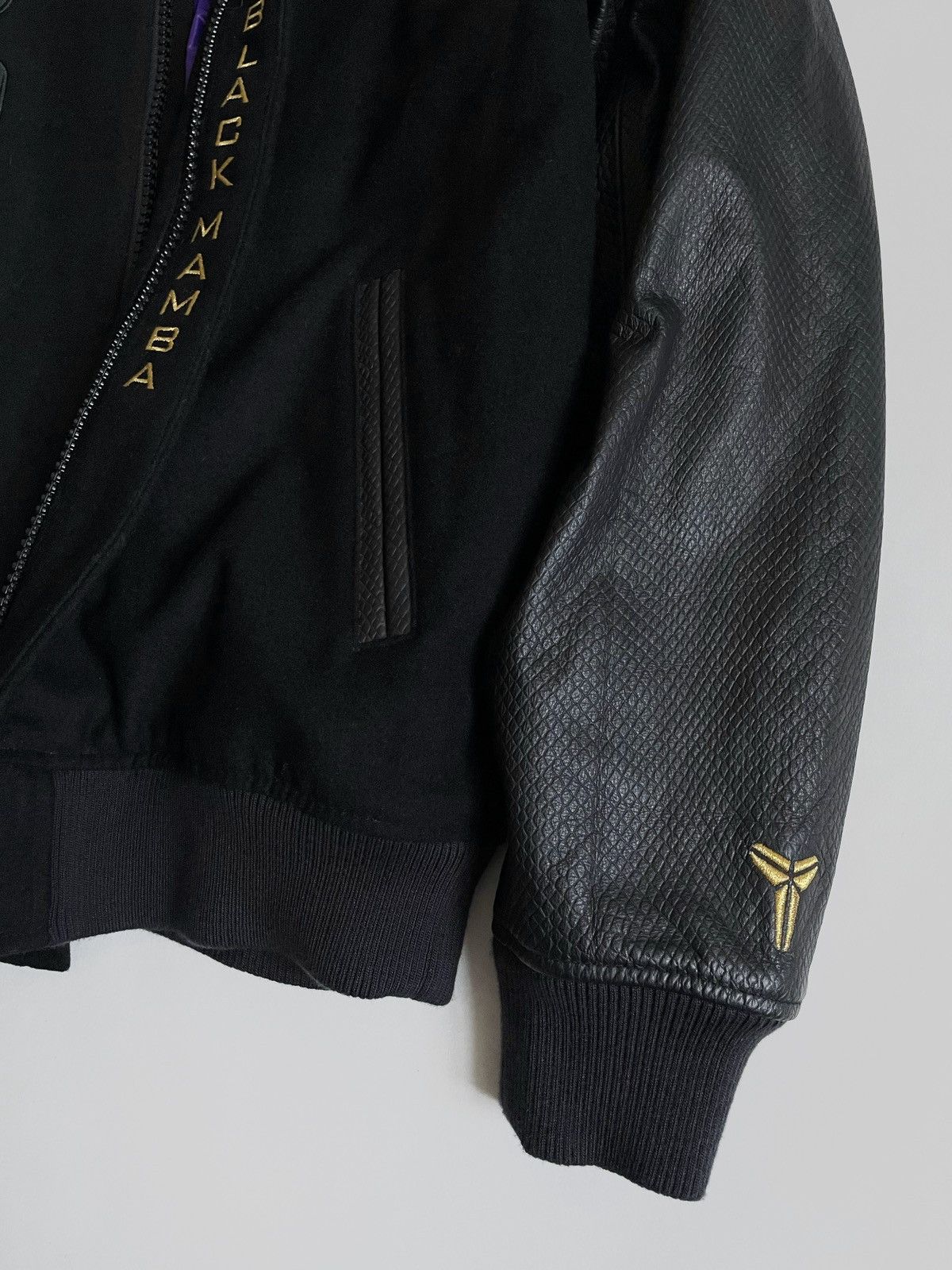 NBA Nike Kobe Year of the Black Mamba Jacket Size US M / EU 48-50 / 2 - 5 Thumbnail