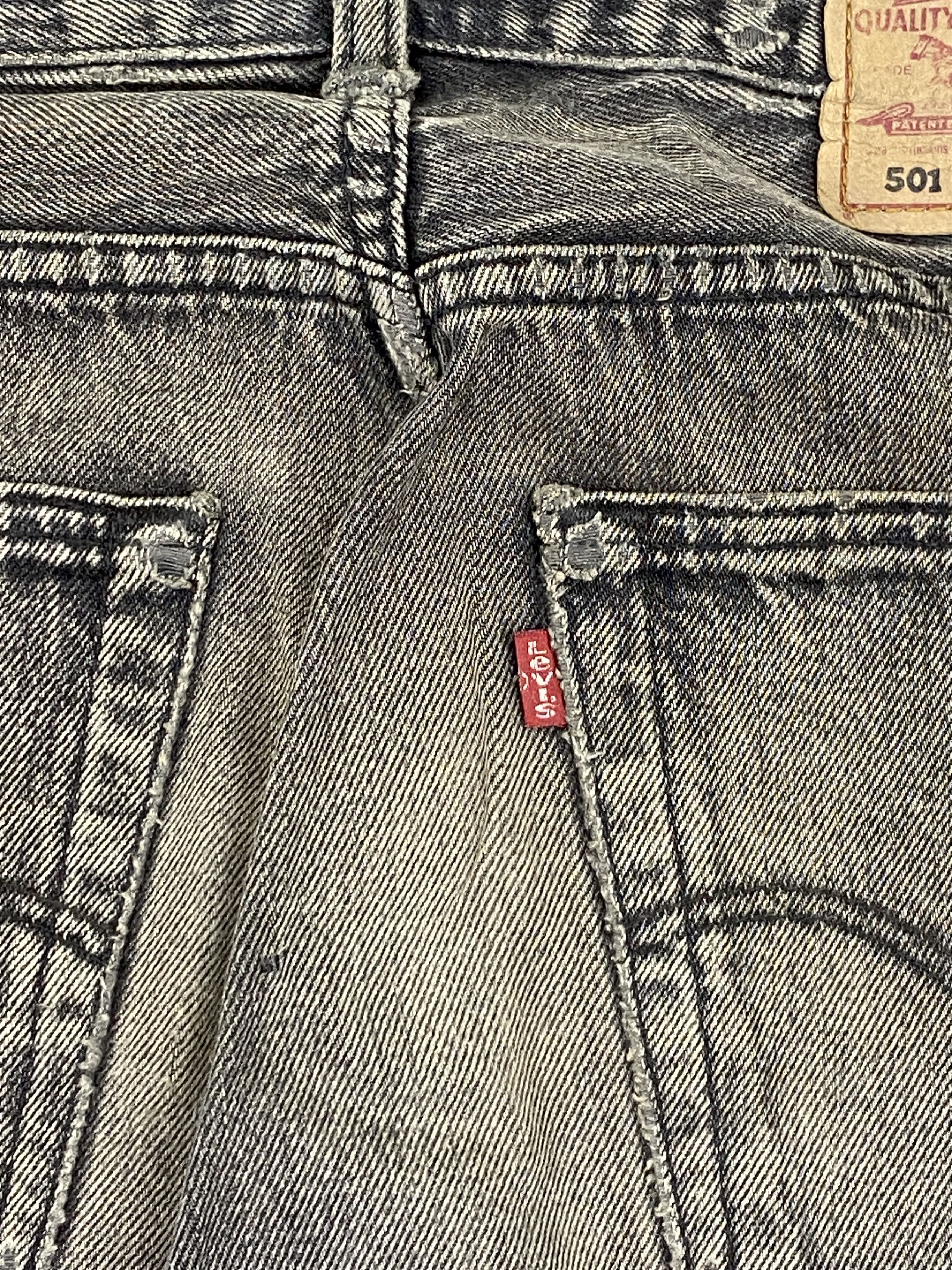 Levi's Vintage Levis 501 Superblack Faded Black Distressed Jeans Size US 30 / EU 46 - 15 Thumbnail