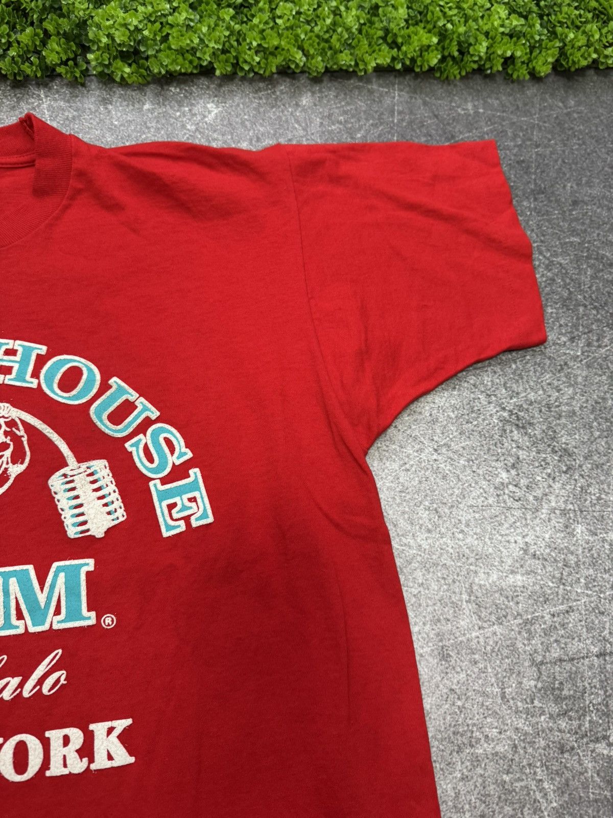 Vintage Vintage 90s PowerHouse Gym New York FOTL T Shirt Bodybuilder Size US XL / EU 56 / 4 - 8 Thumbnail