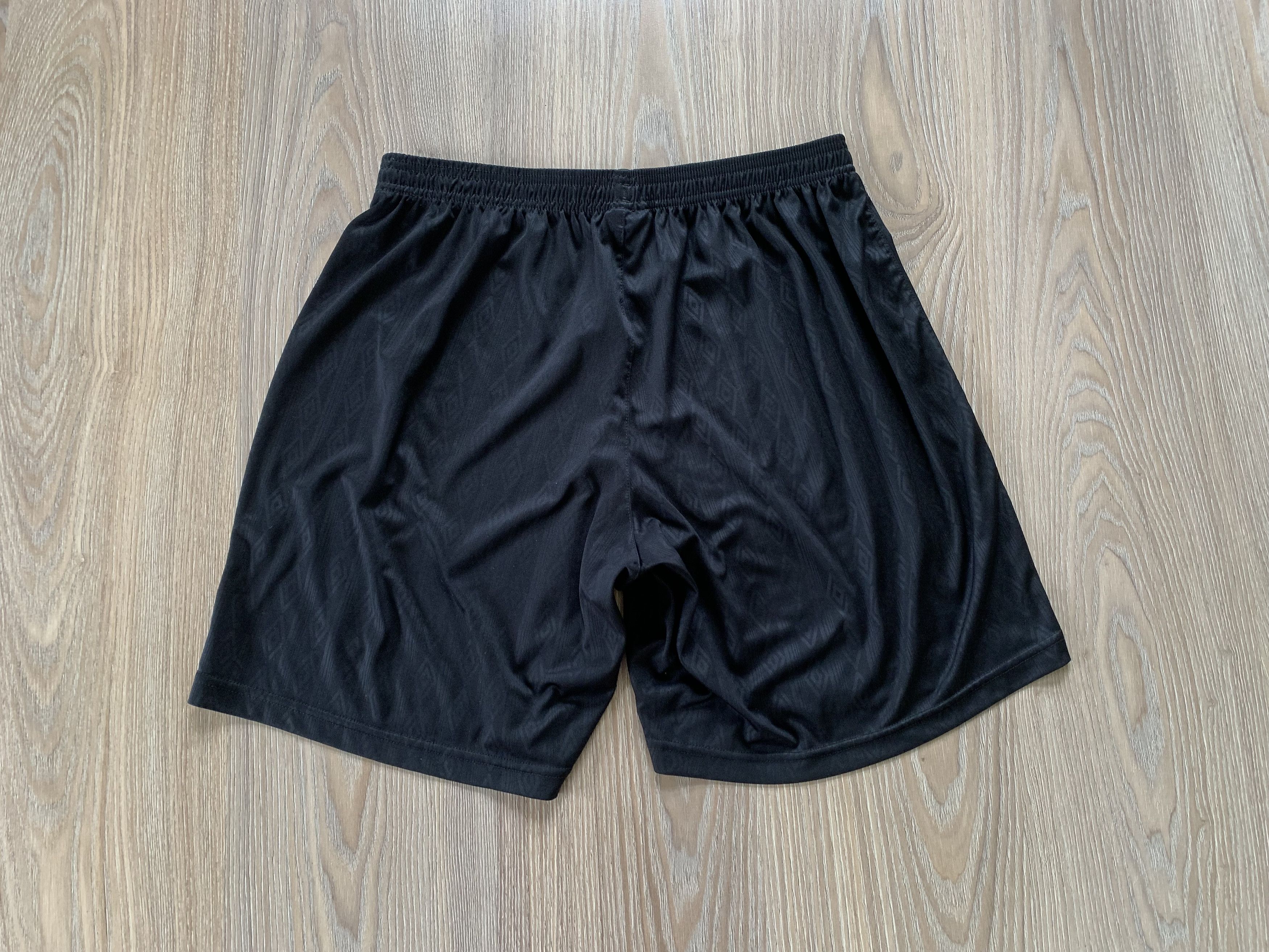Umbro × Vintage Umbro Vintage Black Monograme Training Shorts Size US 38 / EU 54 - 3 Thumbnail