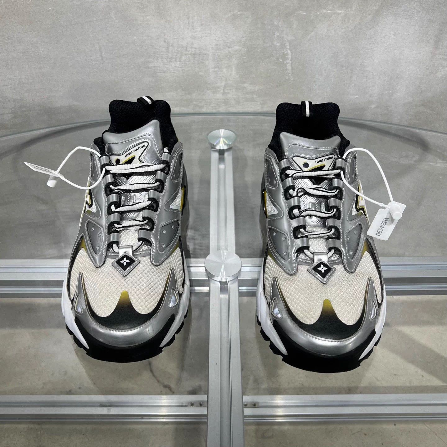 Louis Vuitton LV Runner Silver/White Sneakers UK7 (41) Size US 8 / EU 41 - 1 Thumbnail