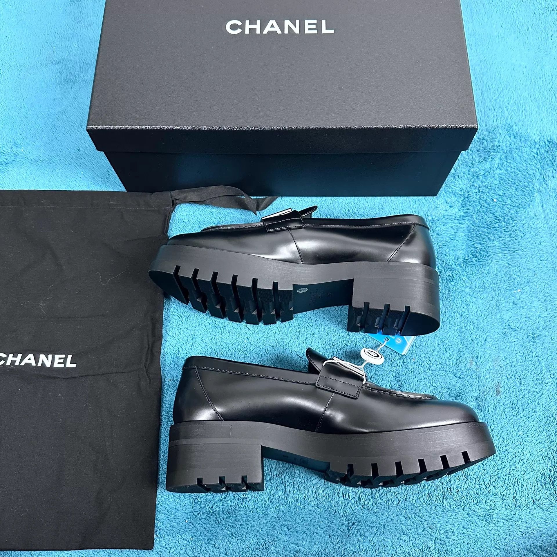 Chanel Chanel Black Silver CC Buckle Calf Loafer 39 New Size US 8.5 / IT 38.5 - 3 Thumbnail