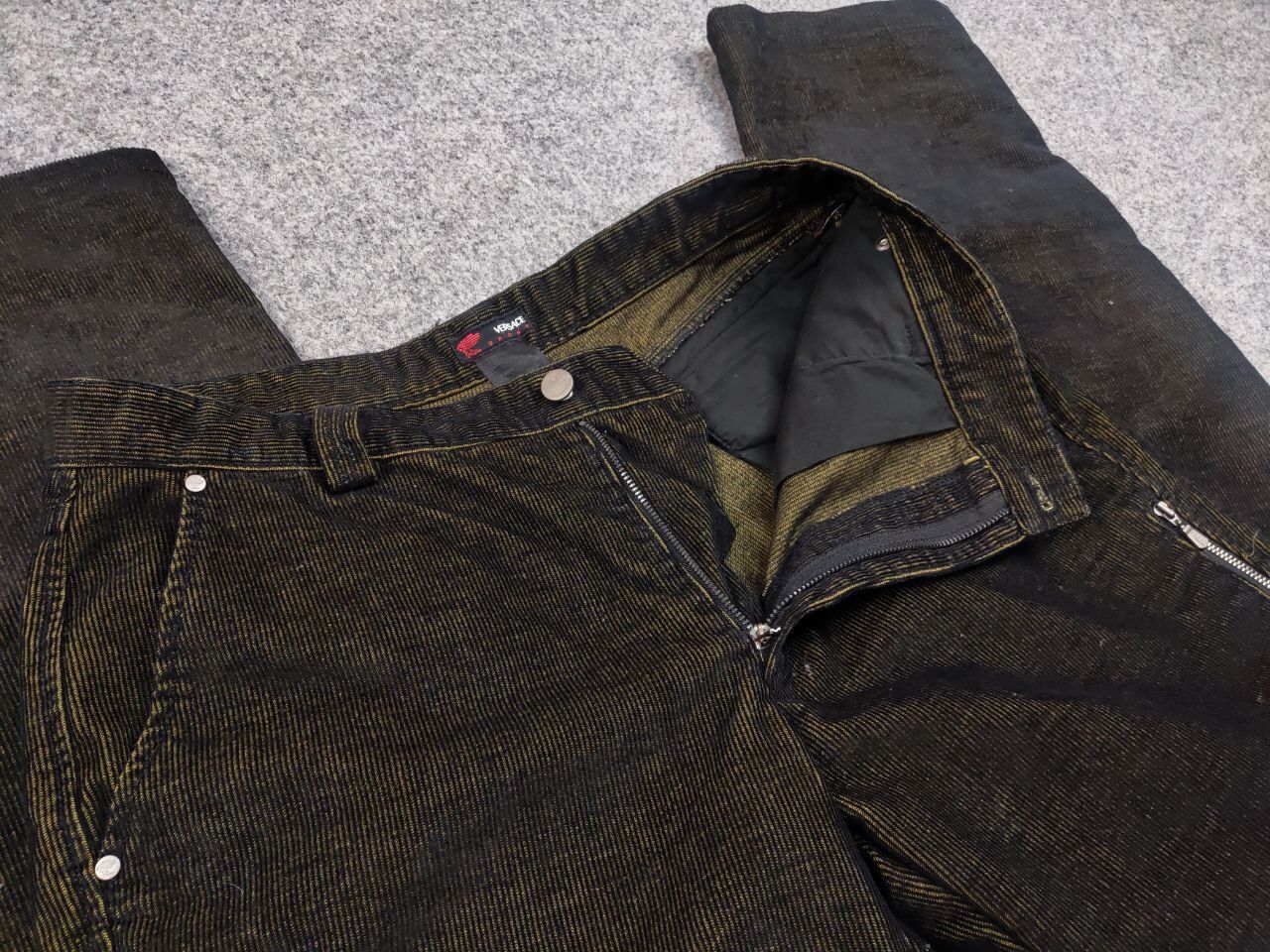 Versace 🔥 Vintage 90's Versace Corduroy Gradient fabric Zip Pants Size US 34 / EU 50 - 17 Thumbnail