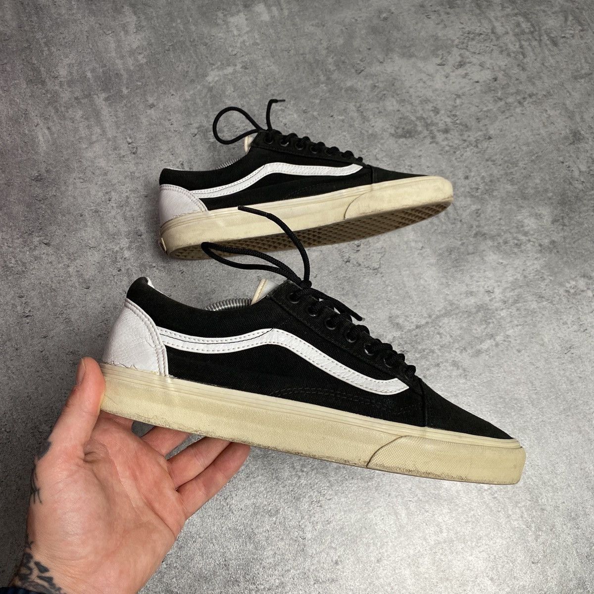 Vans Vans black white sneakers skater size us 10 Size US 10 / EU 43 - 1 Thumbnail