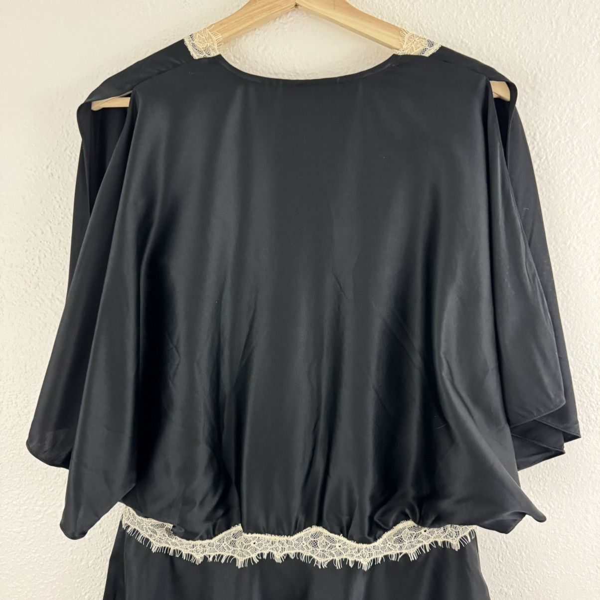Express EXPRESS Y2K Black Silk White Lace Deep V Neck Blouse Top Size M / US 6-8 / IT 42-44 - 11 Thumbnail