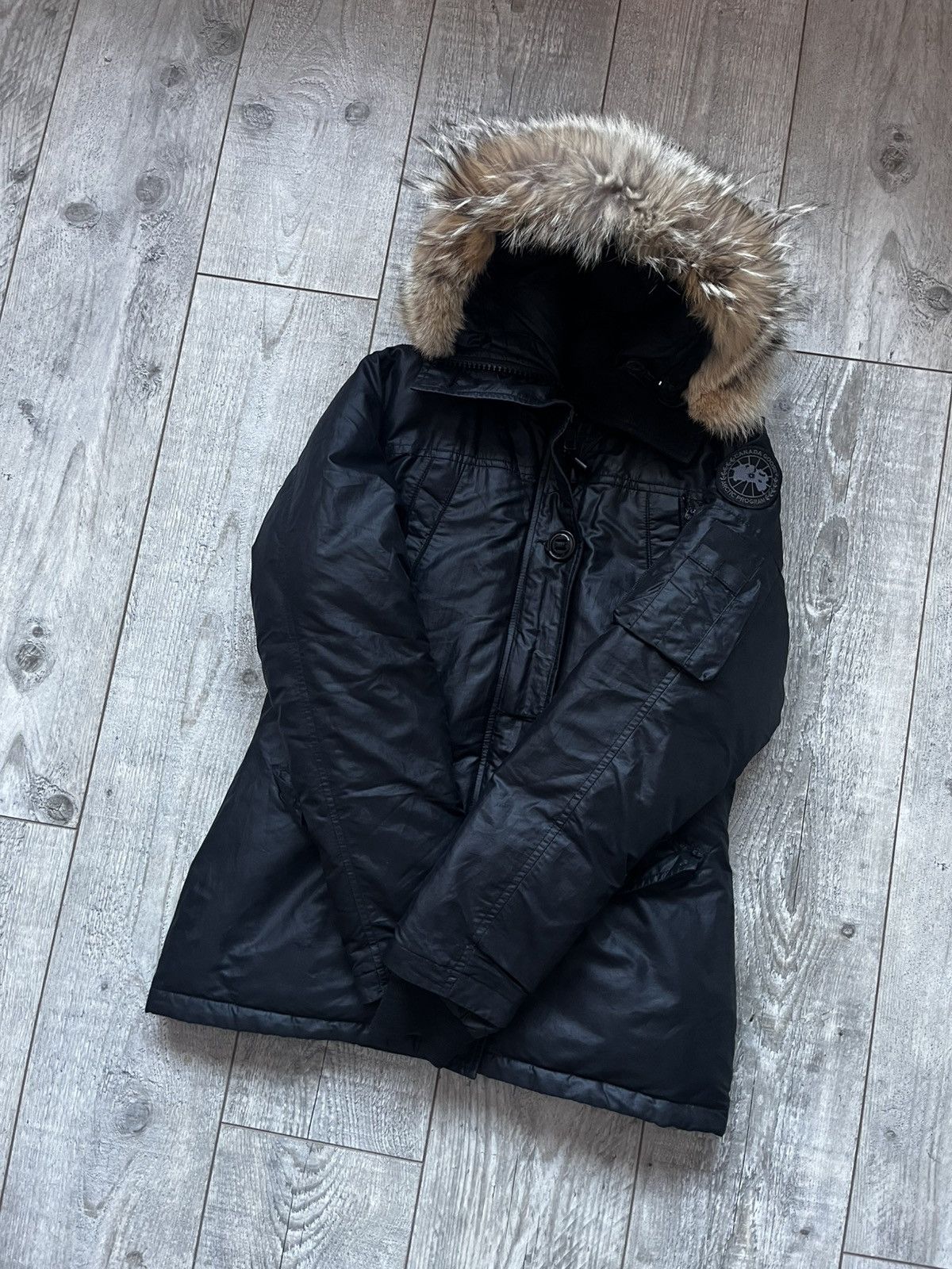 Canada Goose Canada Goose Womens Black Badge Jacket Medium Size M / US 6-8 / IT 42-44 - 2 Thumbnail