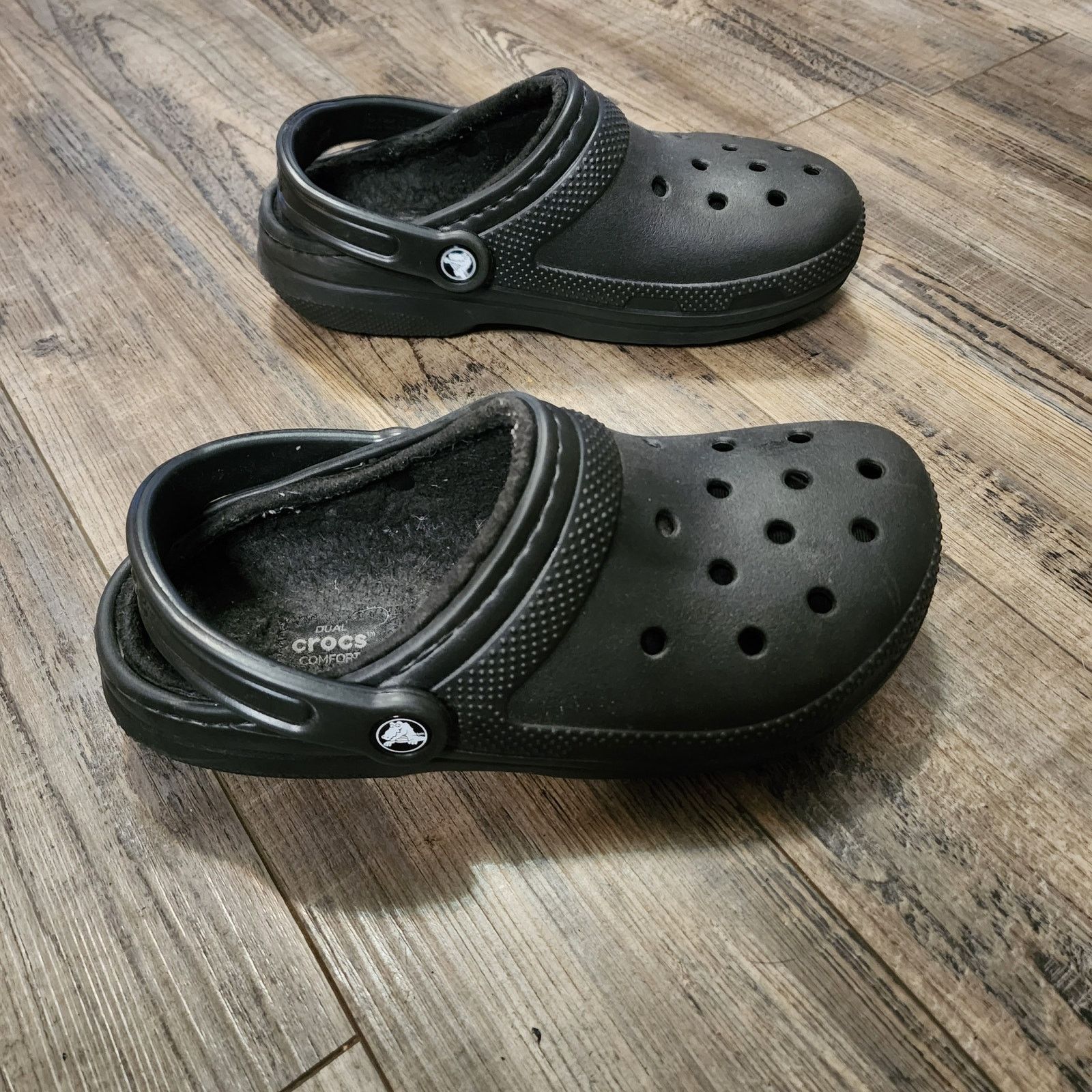 Crocs Crocs Dual Comfort Fleece Lined Black Clogs M-5, W-7 Size US 7 / IT 37 - 5 Thumbnail