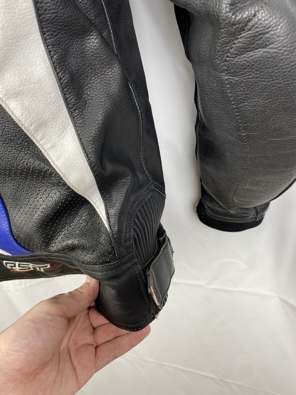 Other RST Pro Series Genuine Leather Jacket Motorcycle Biker 52 Size US L / EU 52-54 / 3 - 11 Thumbnail