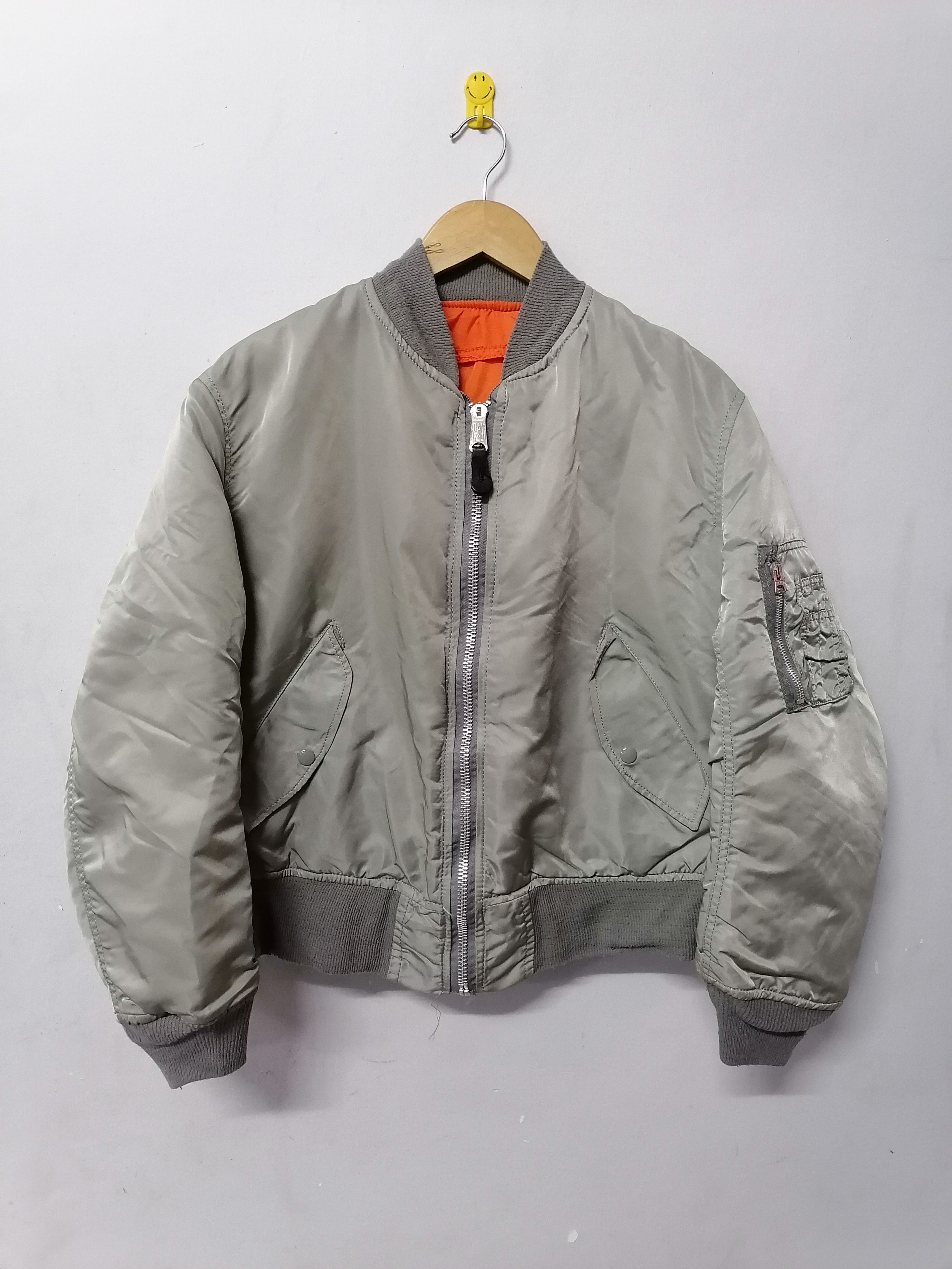 【90's】ALPHA INDUSTRIES MA-1 Vintage 90s Alpha Industries Distressed Bomber Jacket