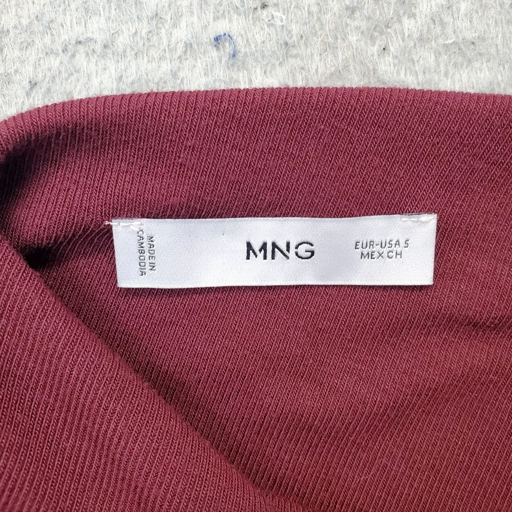 Vintage MNG Shirt Womens Small Red Fitted Stretch Long Sleeve Boat Neck EUC Women Shirt Top Size S / US 4 / IT 40 - 5 Thumbnail