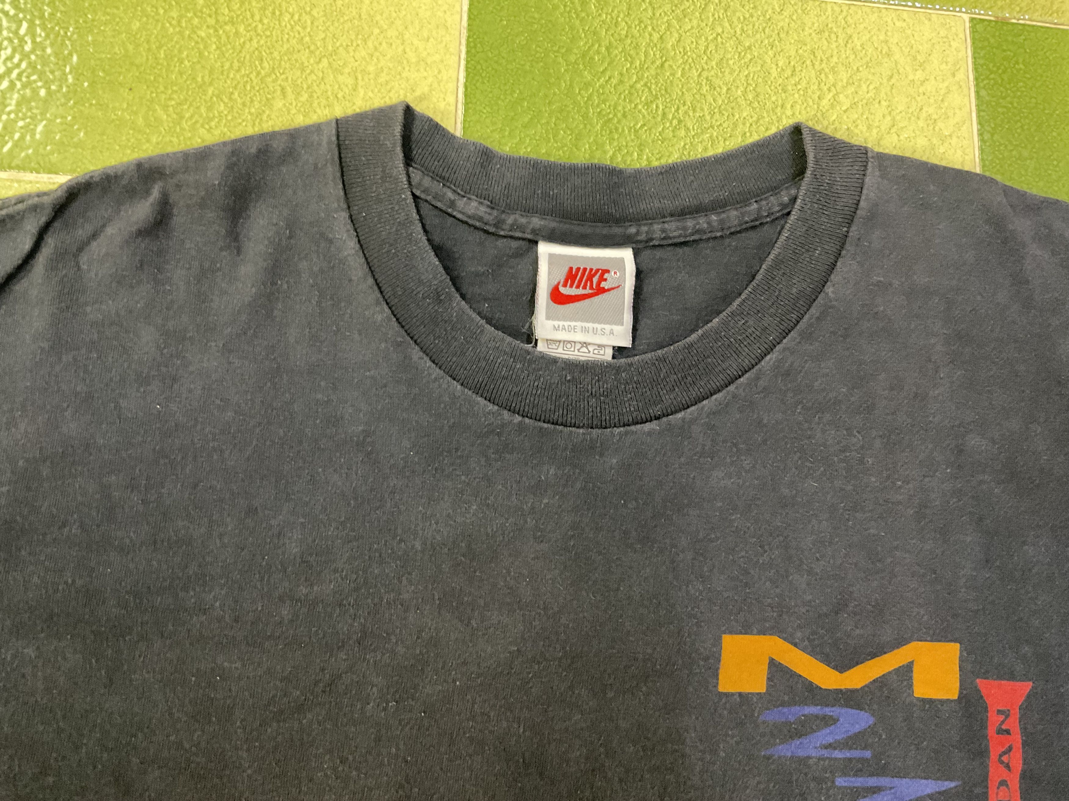 Nike Vintage 90s Nike Michael Jordan MJ23 T-Shirt NBA Basketball Size US M / EU 48-50 / 2 - 3 Thumbnail
