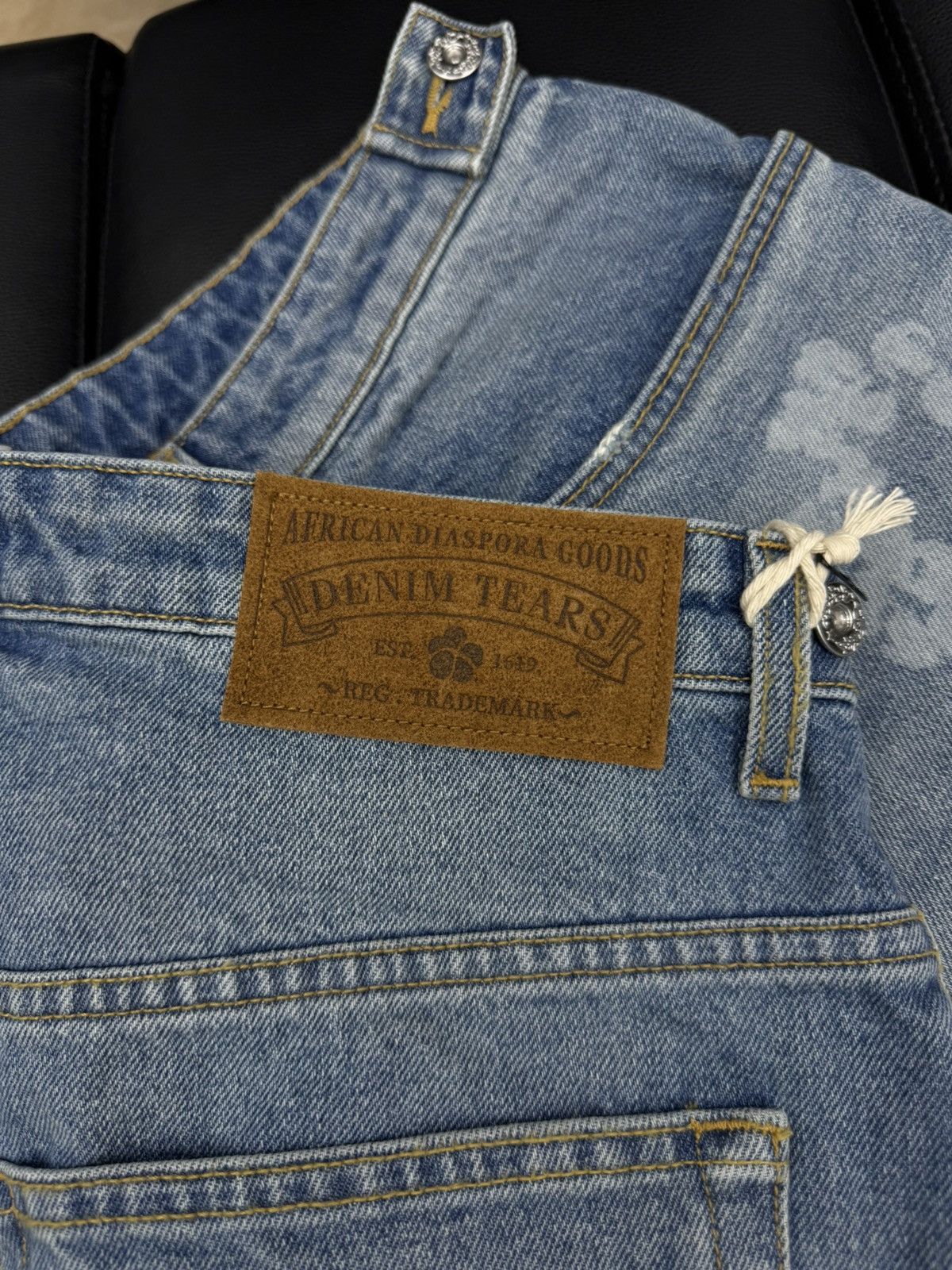 DENIM TEARS Denim Tears Cotton Wreath 2025 Shorts Size XL Blue (NEW) Size US 34 / EU 50 - 10 Thumbnail