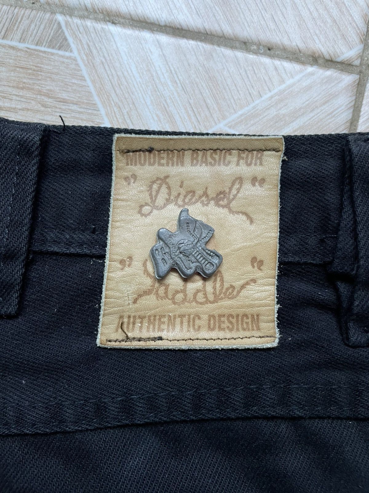 Diesel Y2K Archive Vintage Diesel Saddle Trade Mark 32 Black Denim Size US 32 / EU 48 - 4 Thumbnail