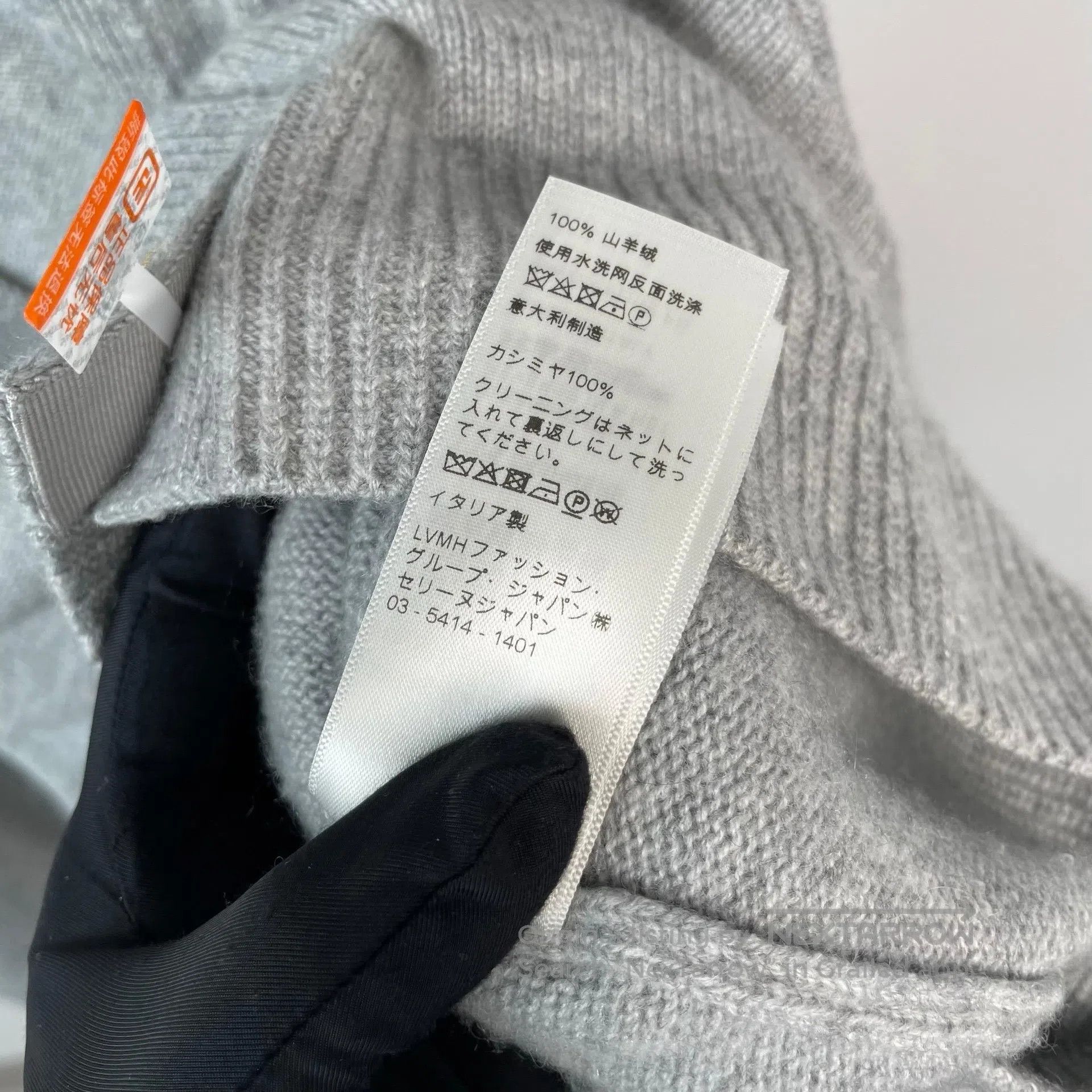 Celine CELINE Gray Triumph Gate Gold Button V-Neck Cardigan Jacke Size S / US 4 / IT 40 - 7 Thumbnail