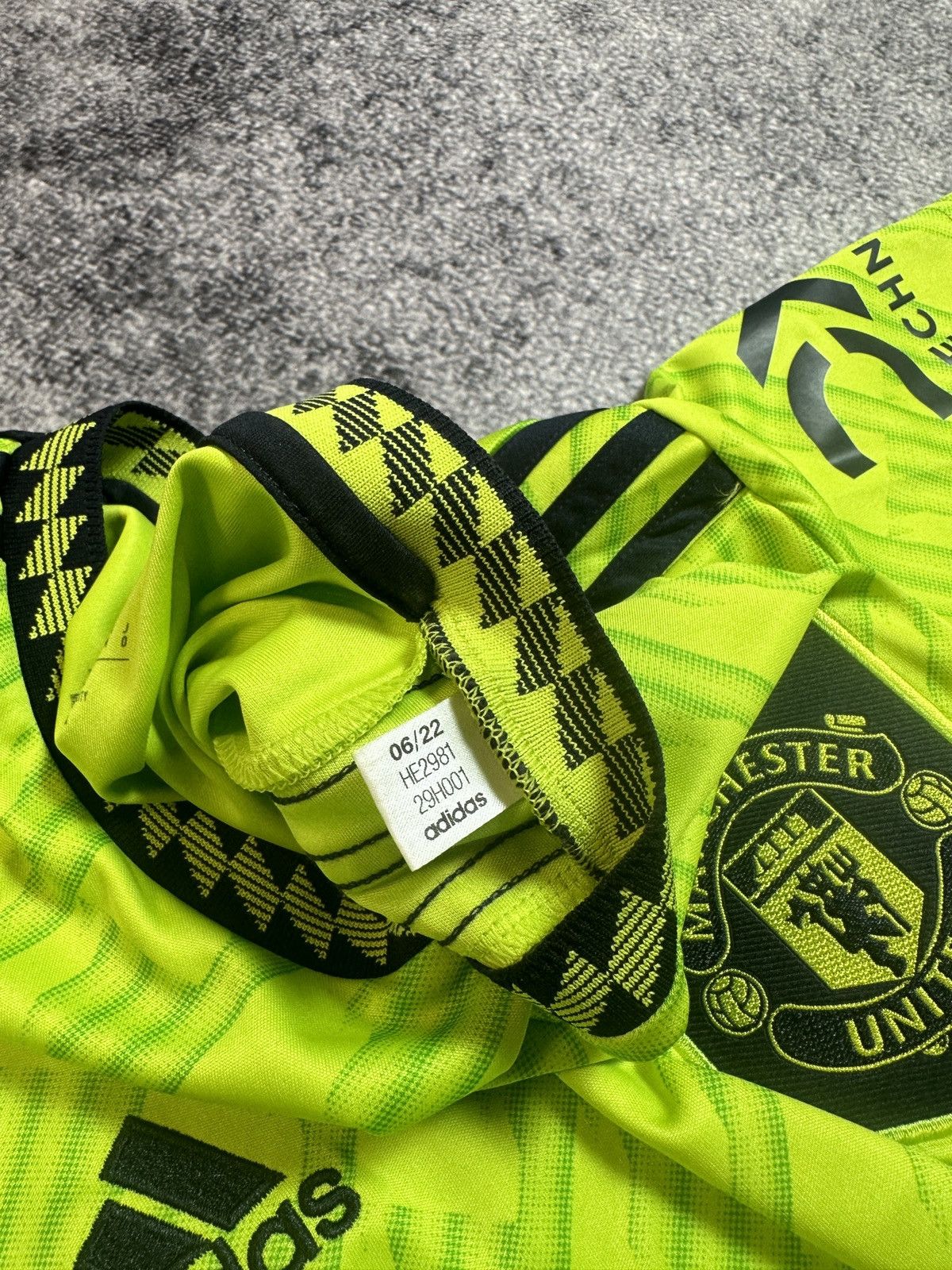 Adidas Adidas Manchester United Soccer Jersey Y2K Blokecore Rare M Size US M / EU 48-50 / 2 - 4 Thumbnail