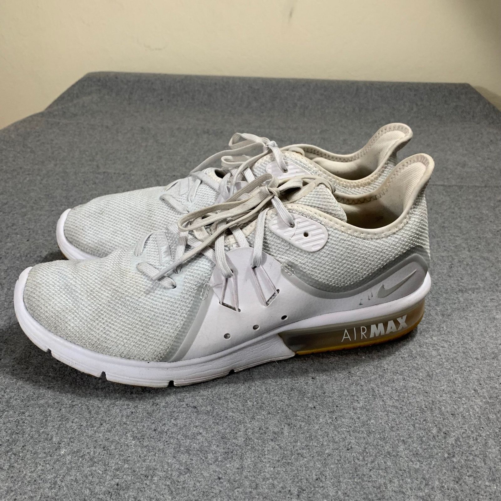 Nike Nike Air Max Sequent 3 Womens Size 11 White Athletic Shoes Size US 11 / IT 41 - 7 Thumbnail