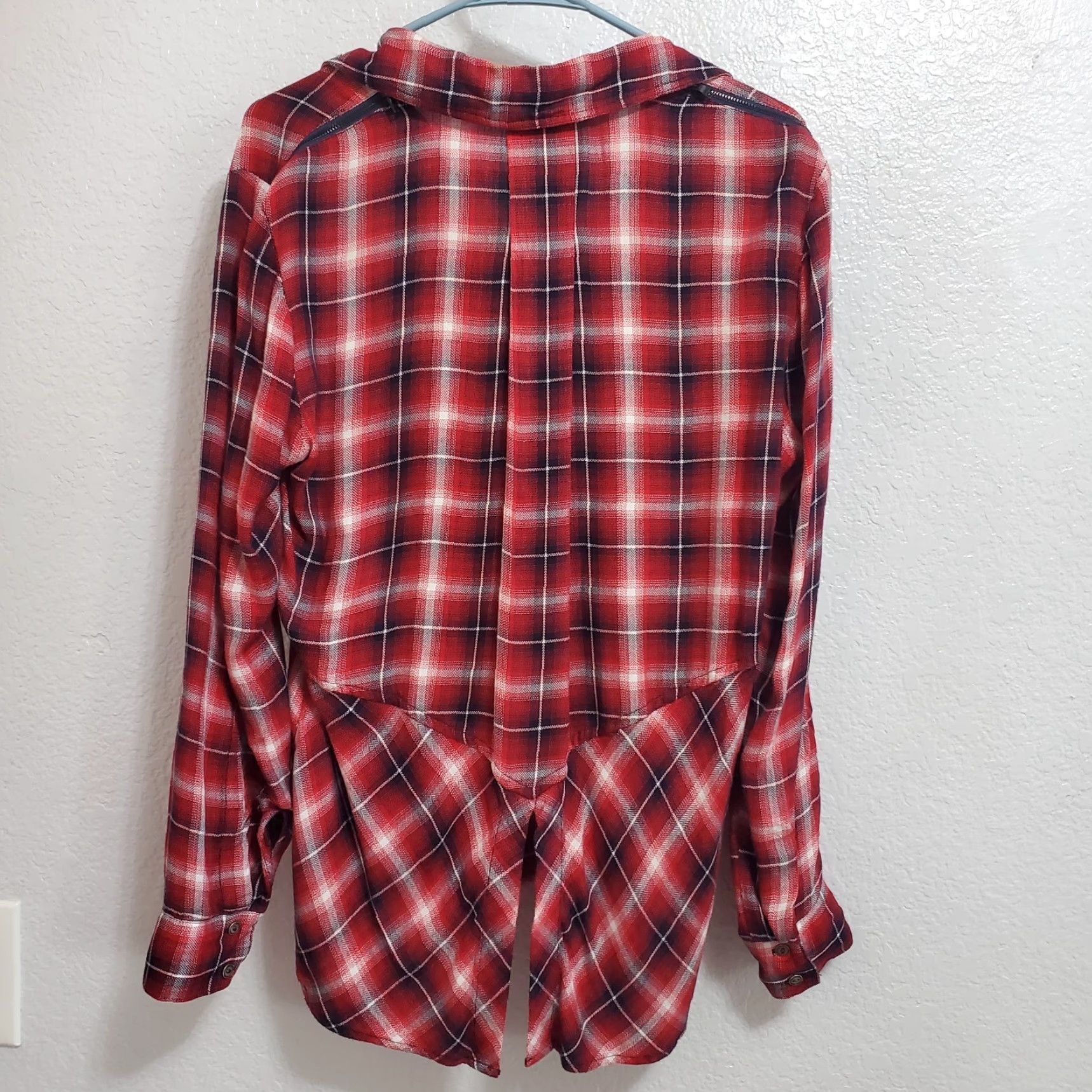 Sam Edelman VINTAGE Sam Edelman Shirt Women S Red Plaid Roll Tab Sleeve Button Up Fishtail Back Grunge Size S / US 4 / IT 40 - 2 Thumbnail
