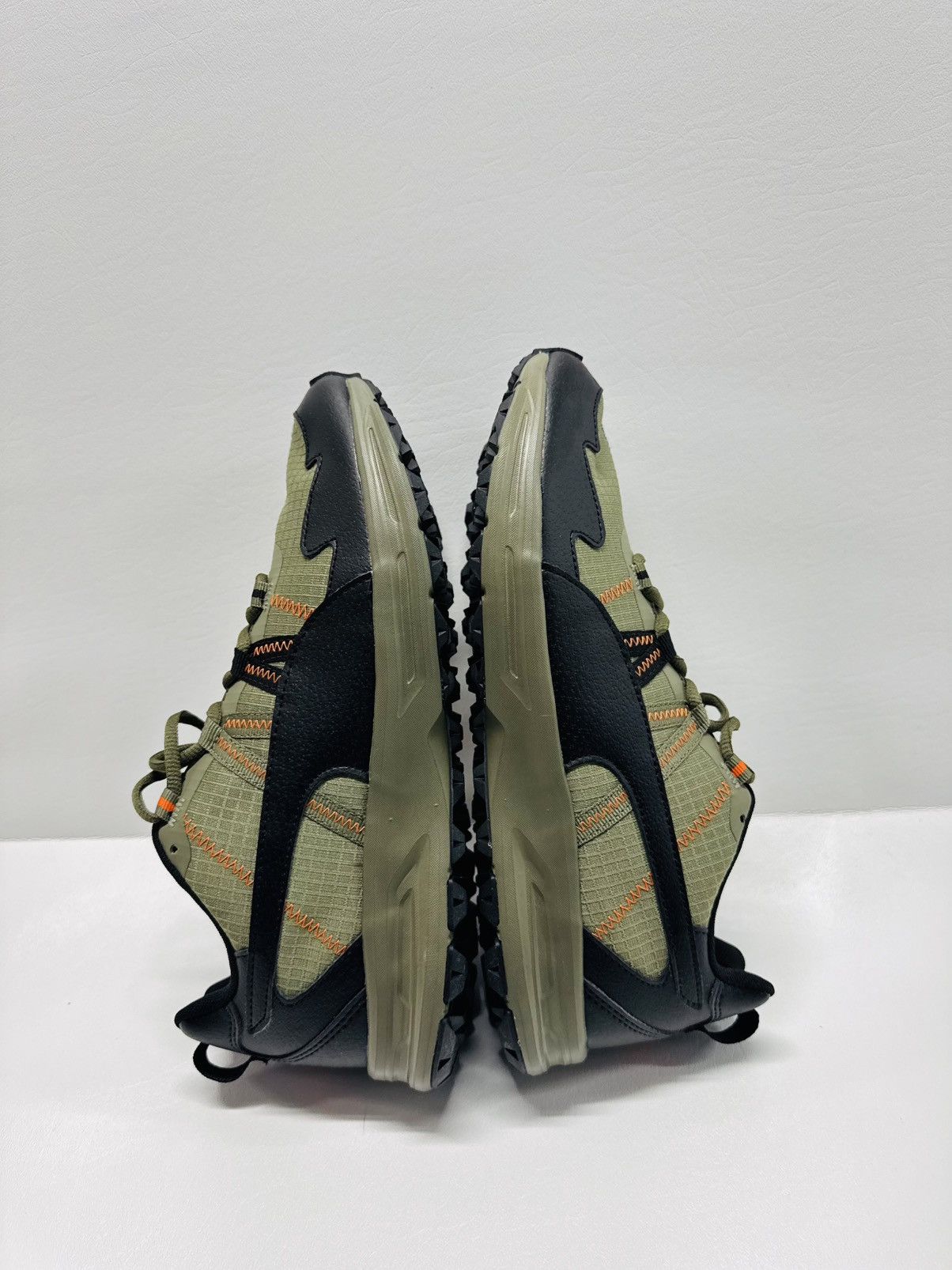 Puma Puma Escalate Olive/Black/Orange Size US 10 / EU 43 - 2 Thumbnail