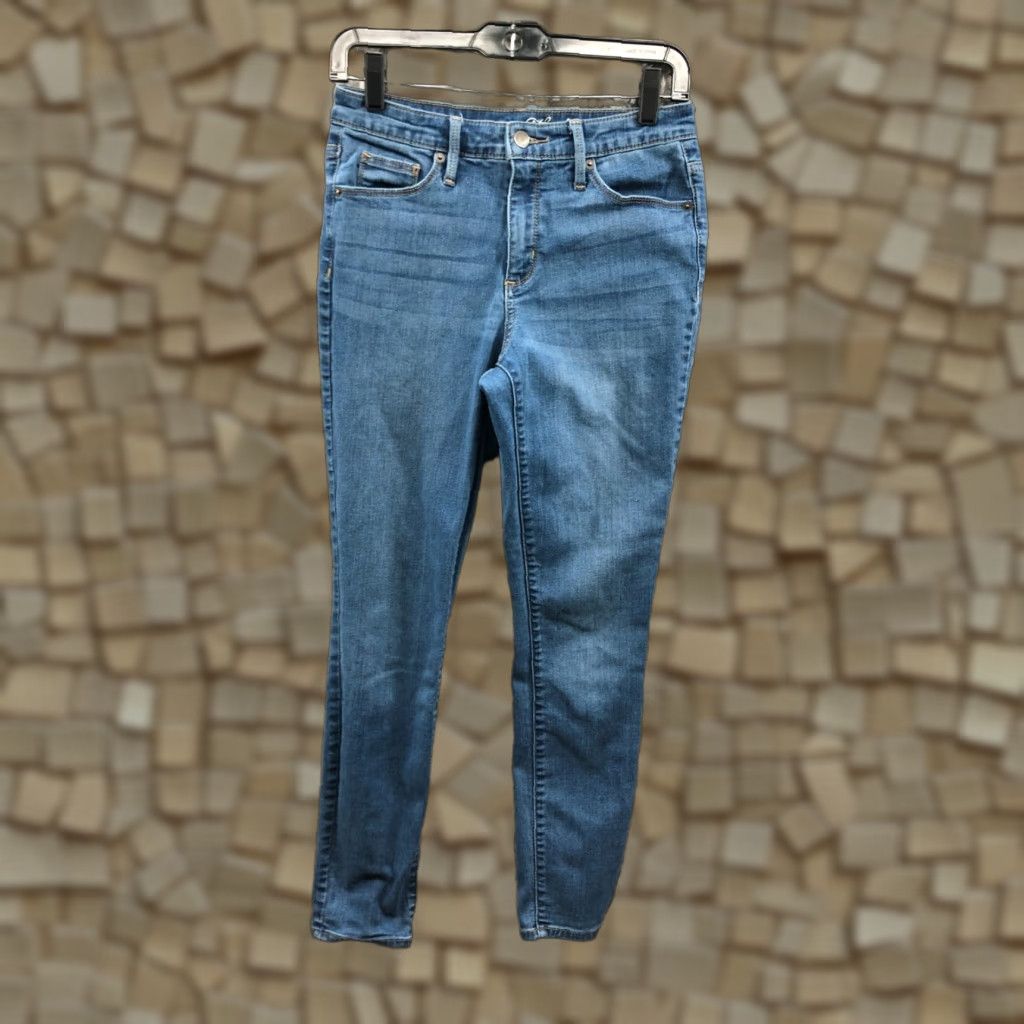 Vintage Universal Thread High Rise Skinny Jeans Size 4 Womens Medium Wash Blue Denim Jeans Skinny Womens Size 4 Blue Size 27" / US 4 / IT 40 - 1 Thumbnail