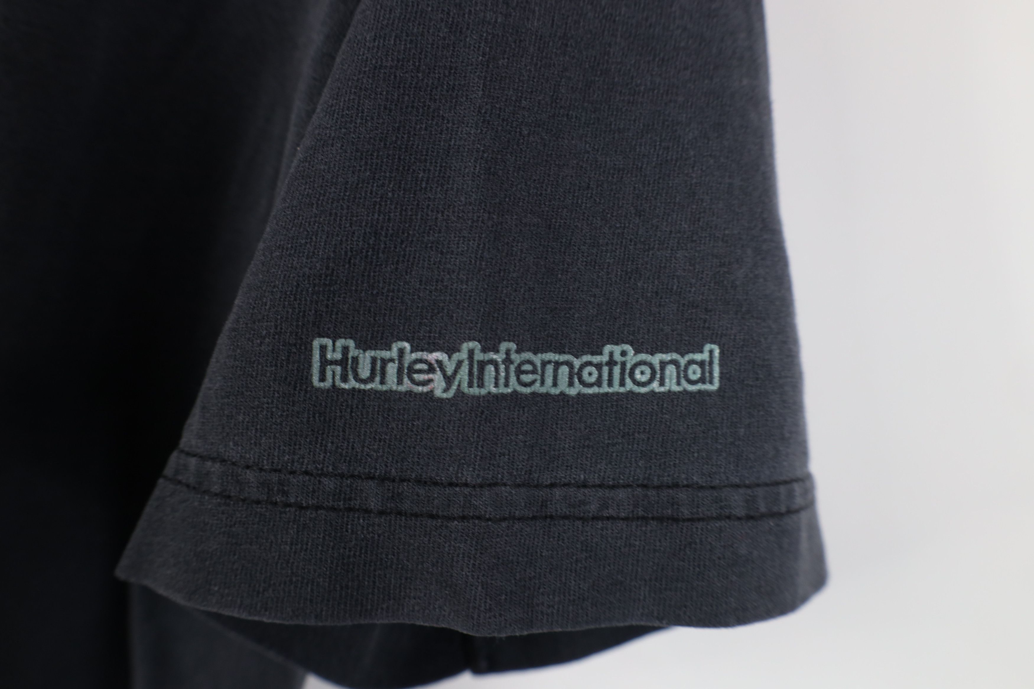 Hurley Vintage 90s Y2K Hurley Surfing Spell Out T-Shirt Black Size US M / EU 48-50 / 2 - 4 Thumbnail