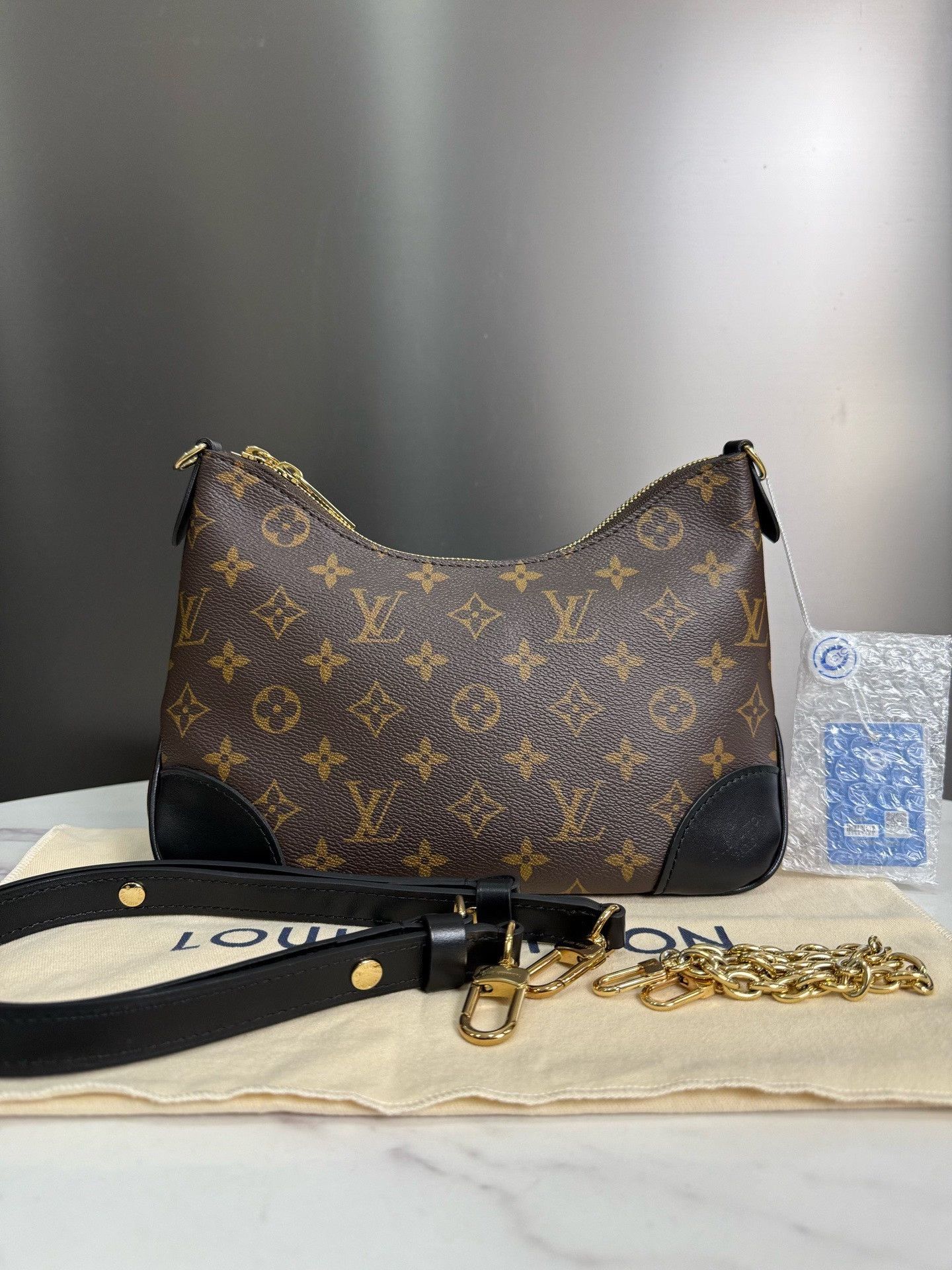 Louis Vuitton Pre-loved Bag Very good condition Size ONE SIZE - 1 Thumbnail