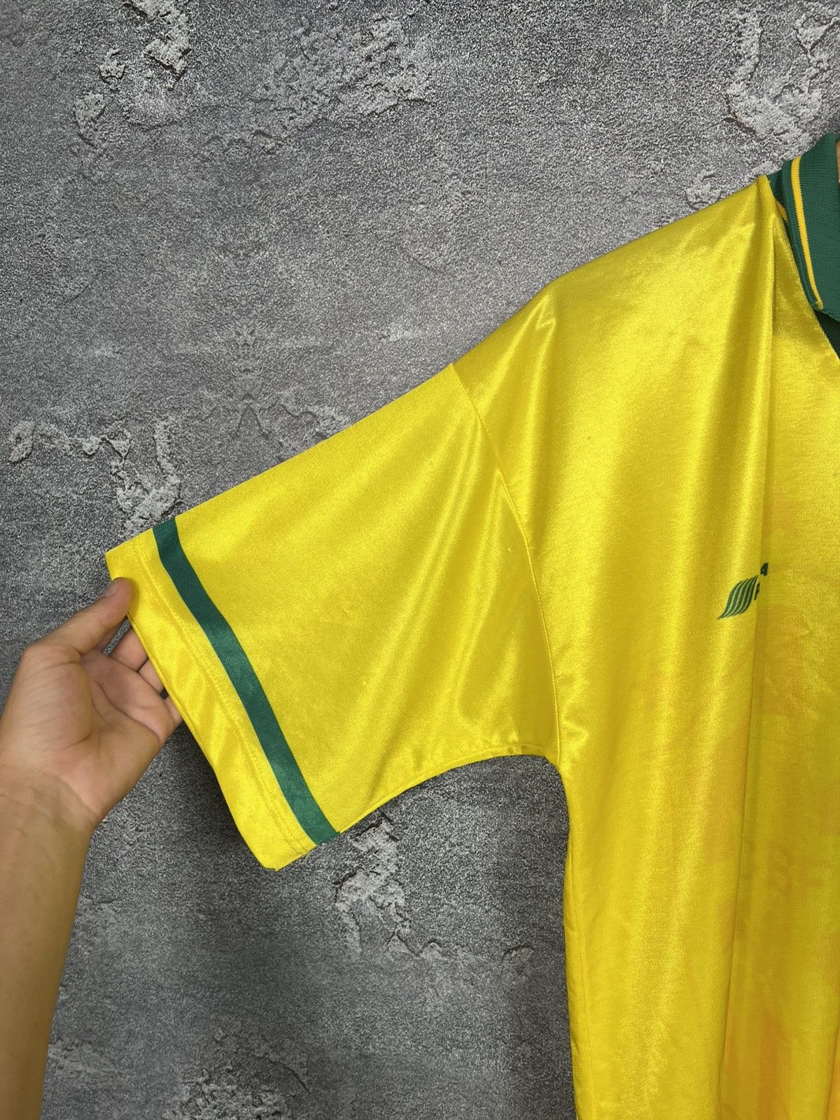 Vintage Vintage 90s Perola Brazil #11 Jersey T-shirt Size US L / EU 52-54 / 3 - 7 Thumbnail