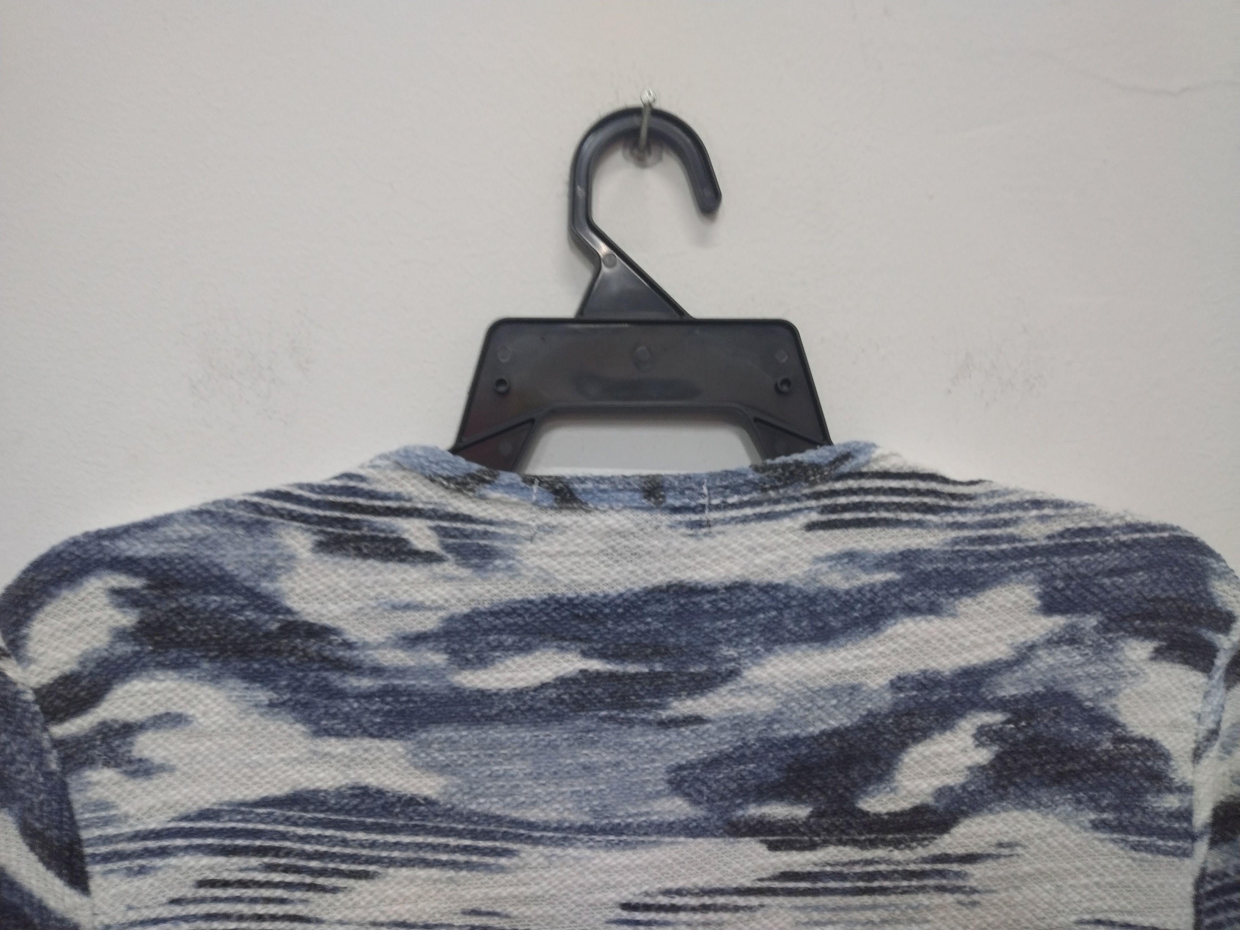 In The Attic JAPAN IN THE ATTIC V NECK CAMOO T SHIRT Size M / US 6-8 / IT 42-44 - 11 Thumbnail