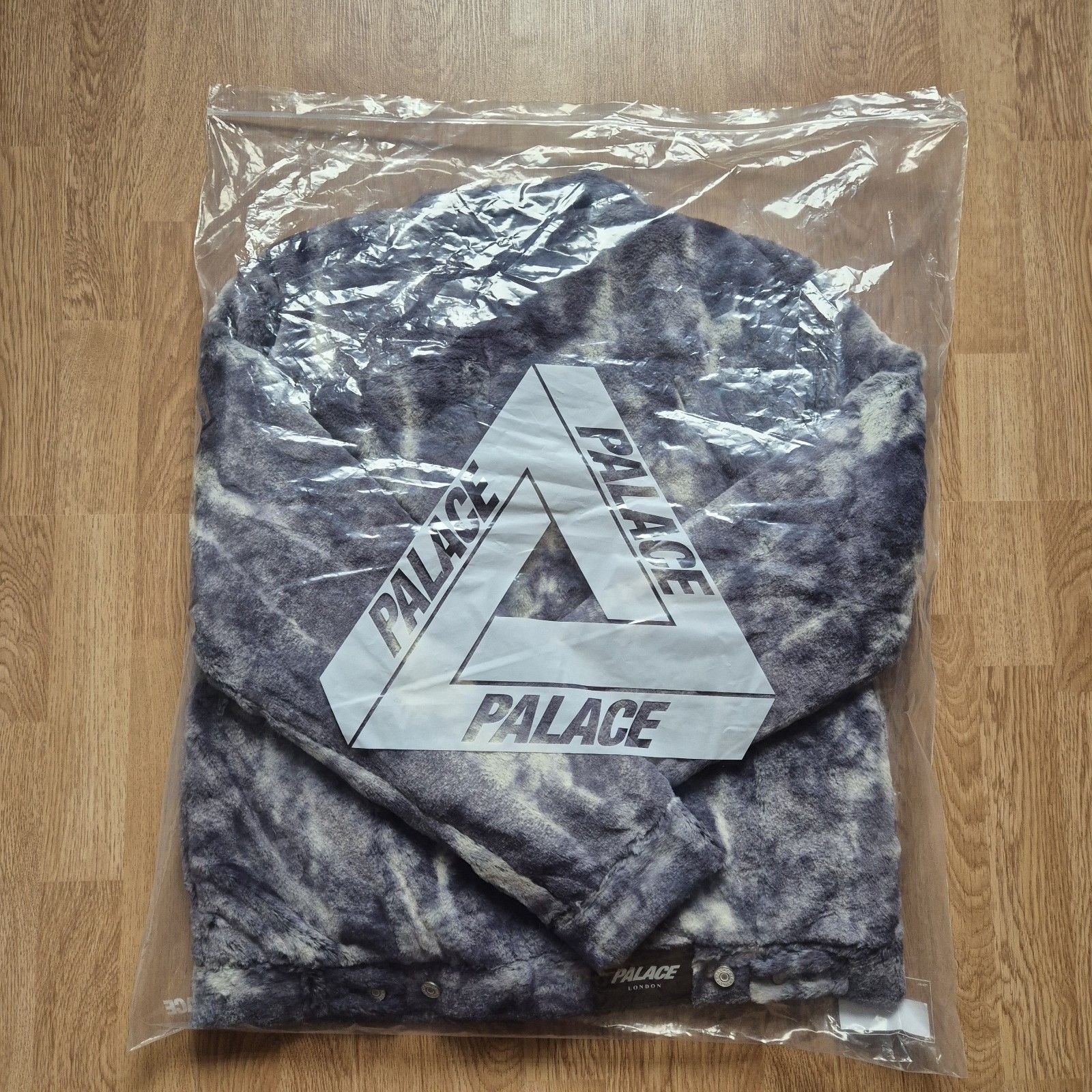 Palace Palace Furry Trucker Jacket Grey Large Brand New SS24 Size US L / EU 52-54 / 3 - 10 Thumbnail