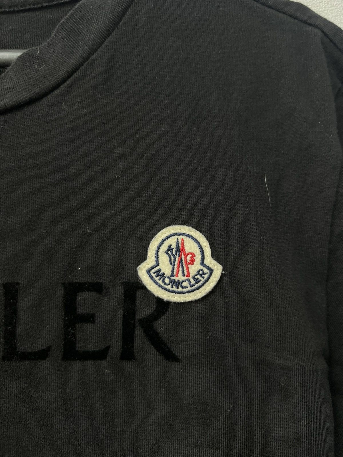 Moncler T-Shirt Moncler big logo black Size US S / EU 44-46 / 1 - 5 Thumbnail