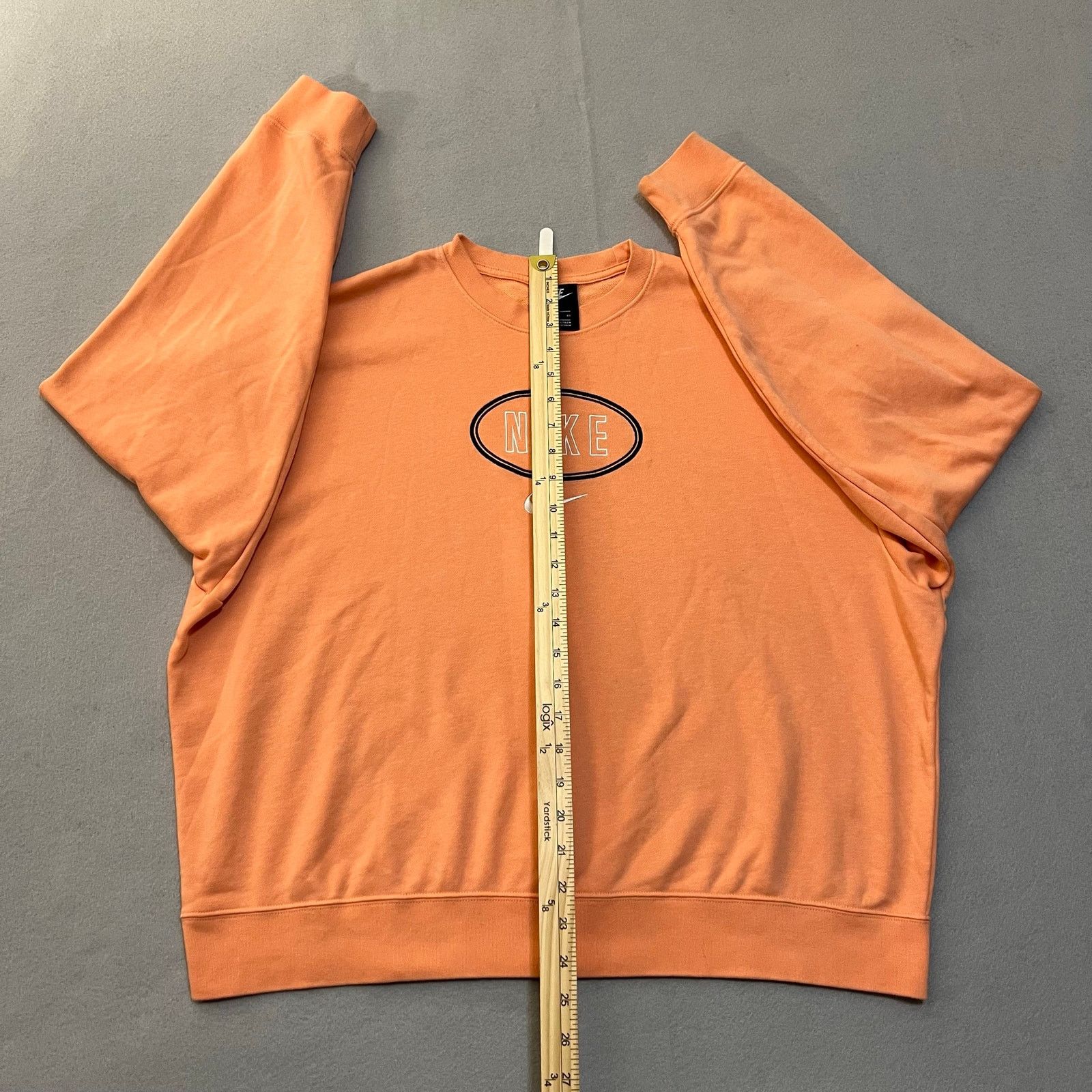 Nike Nike Crewneck Sweatshirt Womens XL Orange Center Logo Swoosh Size XL / US 12-14 / IT 48-50 - 4 Thumbnail