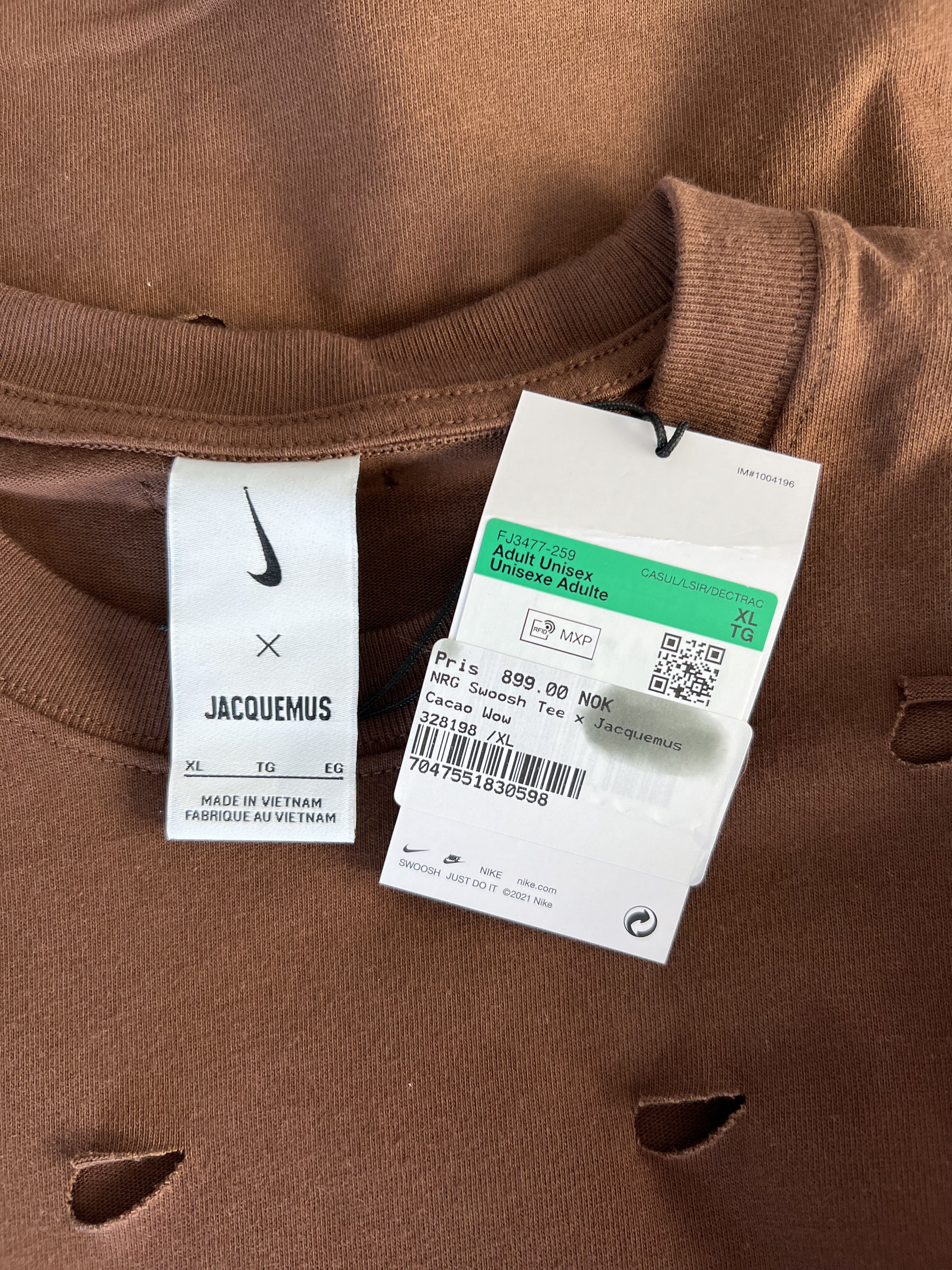 Jacquemus × Nike Jacquemus Nike Le Swoosh Tee in Brown Size US XL / EU 56 / 4 - 7 Thumbnail