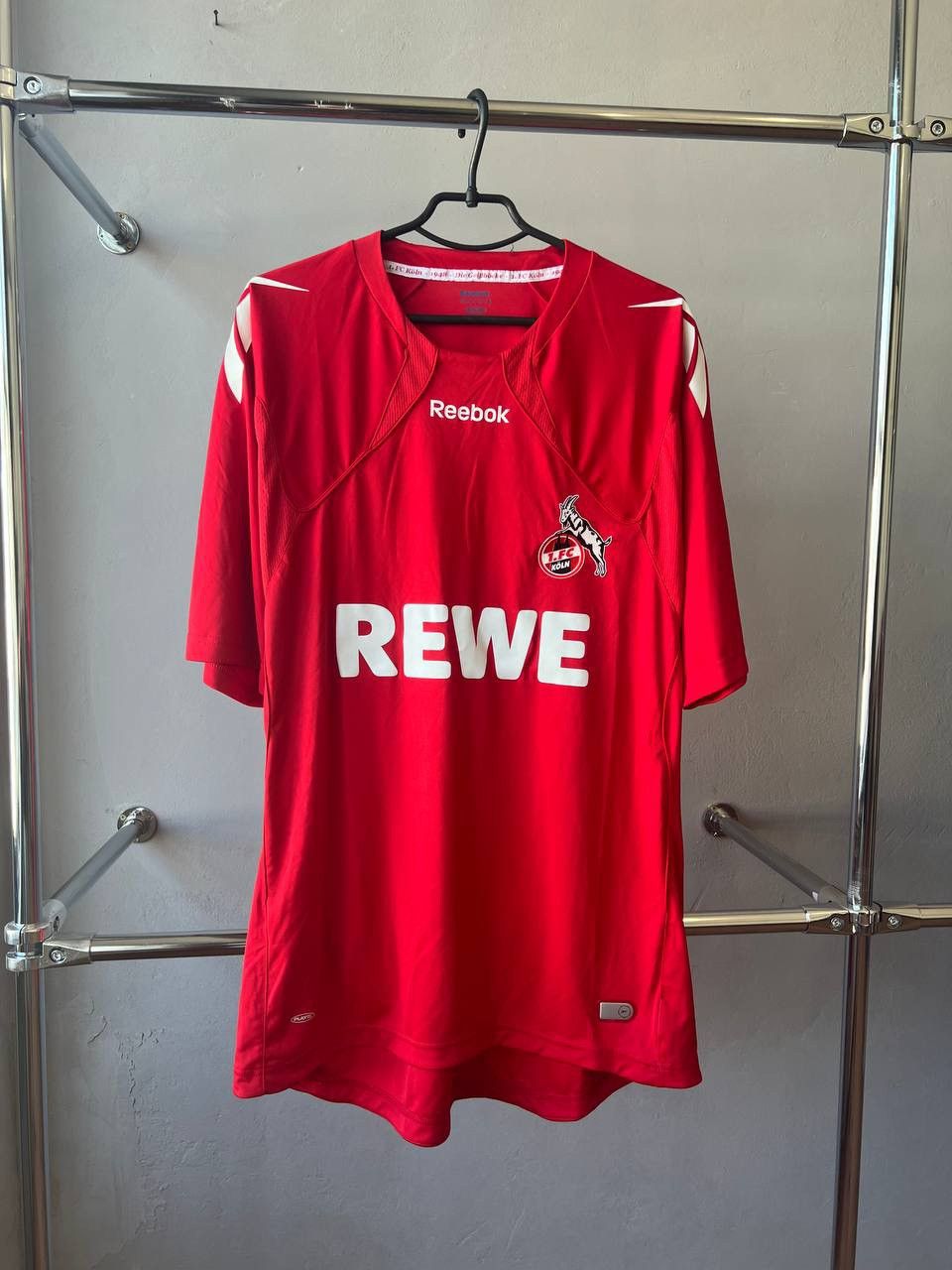 Reebok 2010/12 FC KÖLN HOME SOCCER JERSEY FOOTBALL SHIRT REEBOK XL Size US XL / EU 56 / 4 - 2 Thumbnail