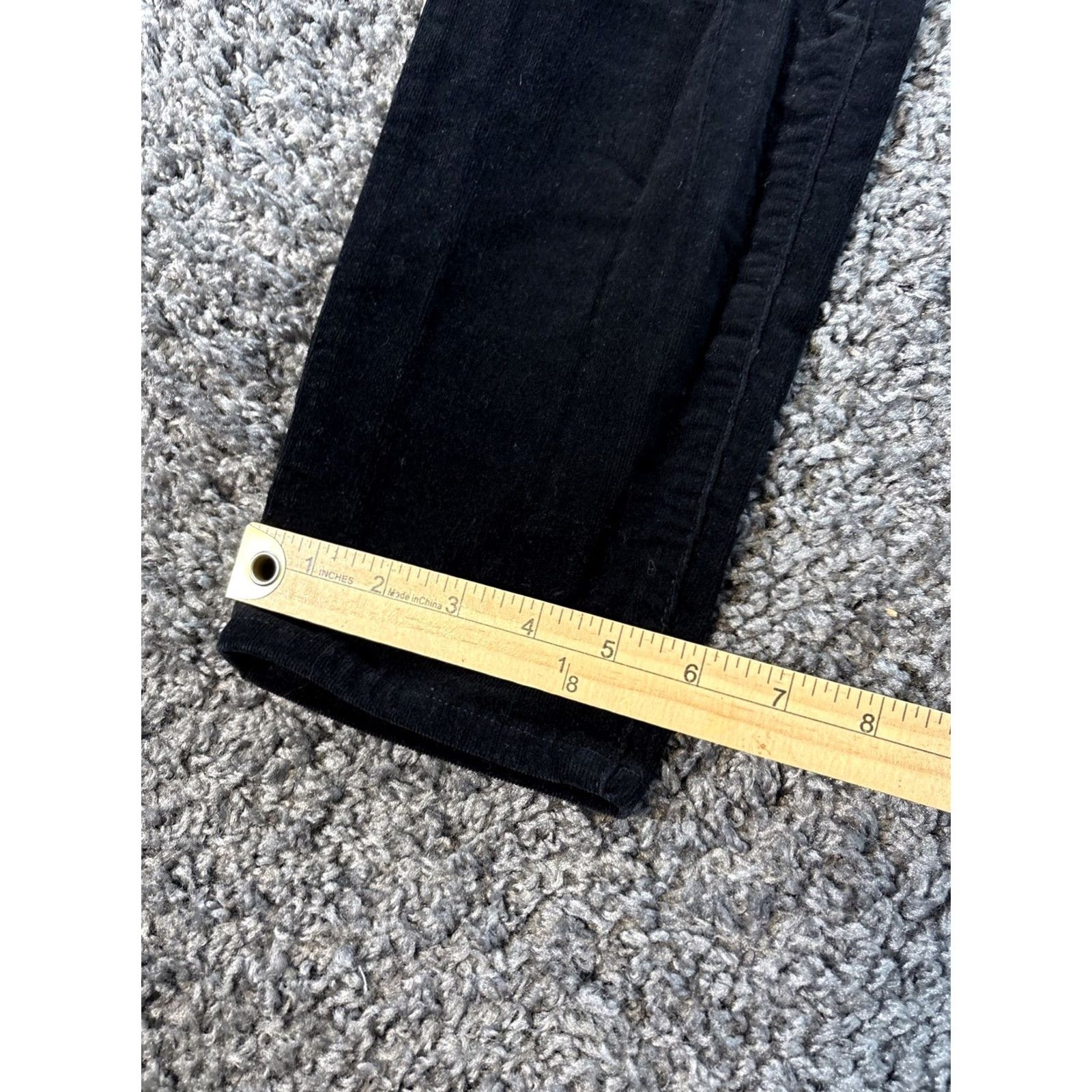 Vintage KUT from the Kloth Diana Black Corduroy Skinny Pants Women's 10 Regular inseam 32"} Size 32" / US 10 / IT 46 - 3 Thumbnail