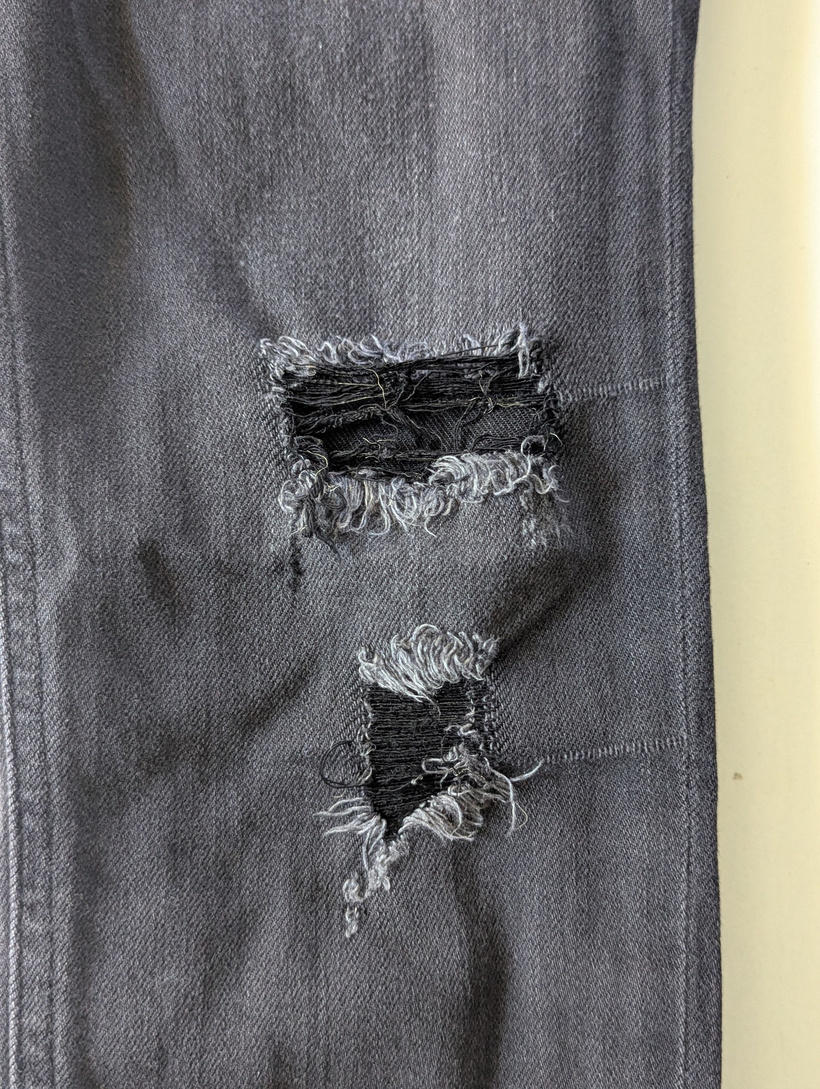 Rag & Bone Rag & Bone Black Distressed Skinny Jeans Size 27 Size 27" / US 4 / IT 40 - 8 Thumbnail
