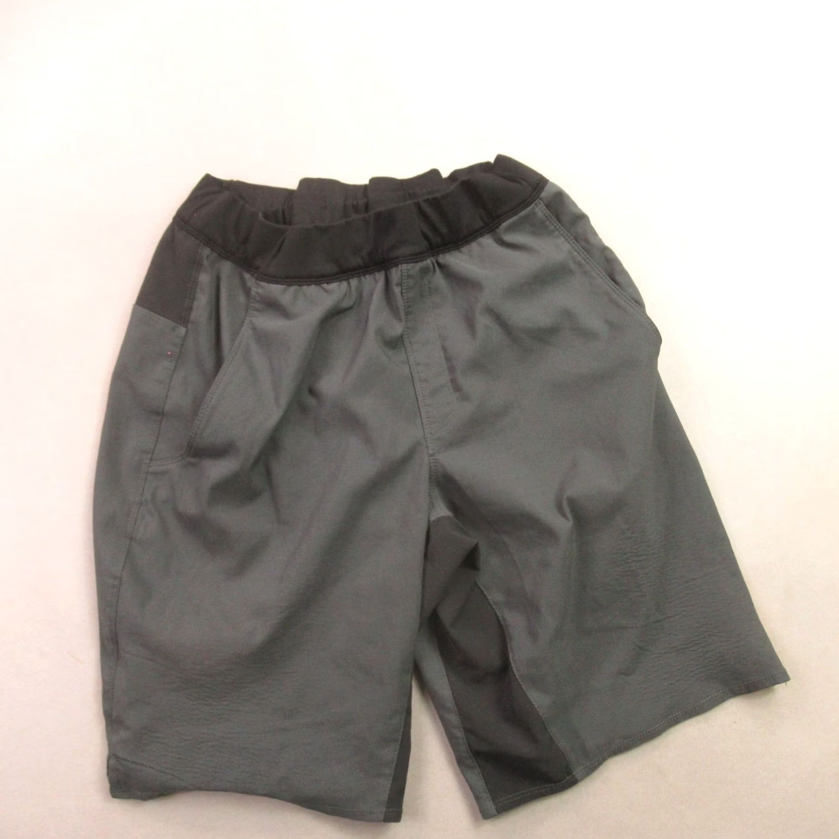The North Face The North Face Shorts Mens Medium Outdoor Workout Lightweight Activewear Black Size US 26 / EU 42 - 2 Thumbnail