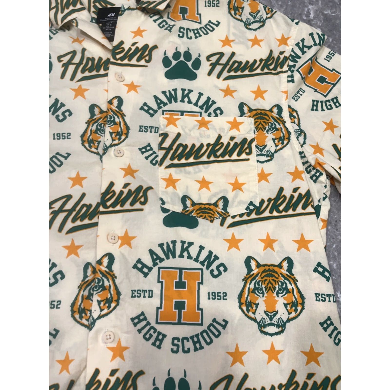H&M H&M Stranger Things Shirt Tiger Hawaiian Yellow M Relaxed Shirt Short Sleeve Button-Up Mens Regular Medium Size US M / EU 48-50 / 2 - 2 Thumbnail