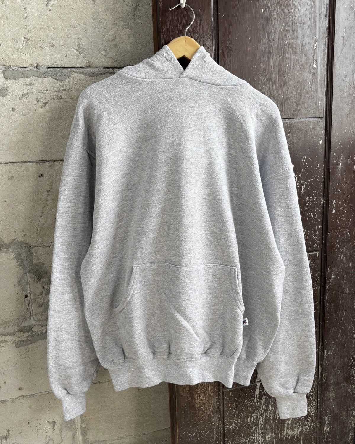 Russell Athletic 2000s Heather Grey Russell Hoodie Size US L / EU 52-54 / 3 - 1 Thumbnail
