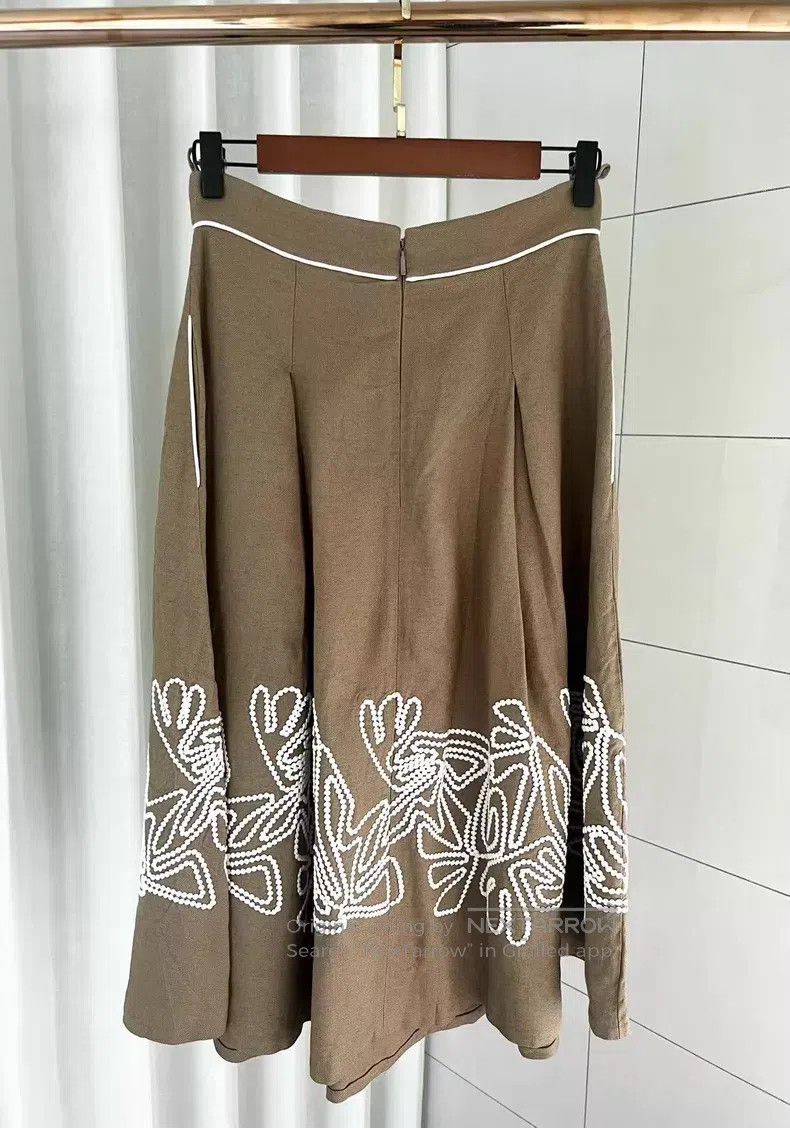 Loro Piana Loro Piana Floral Embroidered Linen Short Skirt Size 27" / US 4 / IT 40 - 2 Thumbnail
