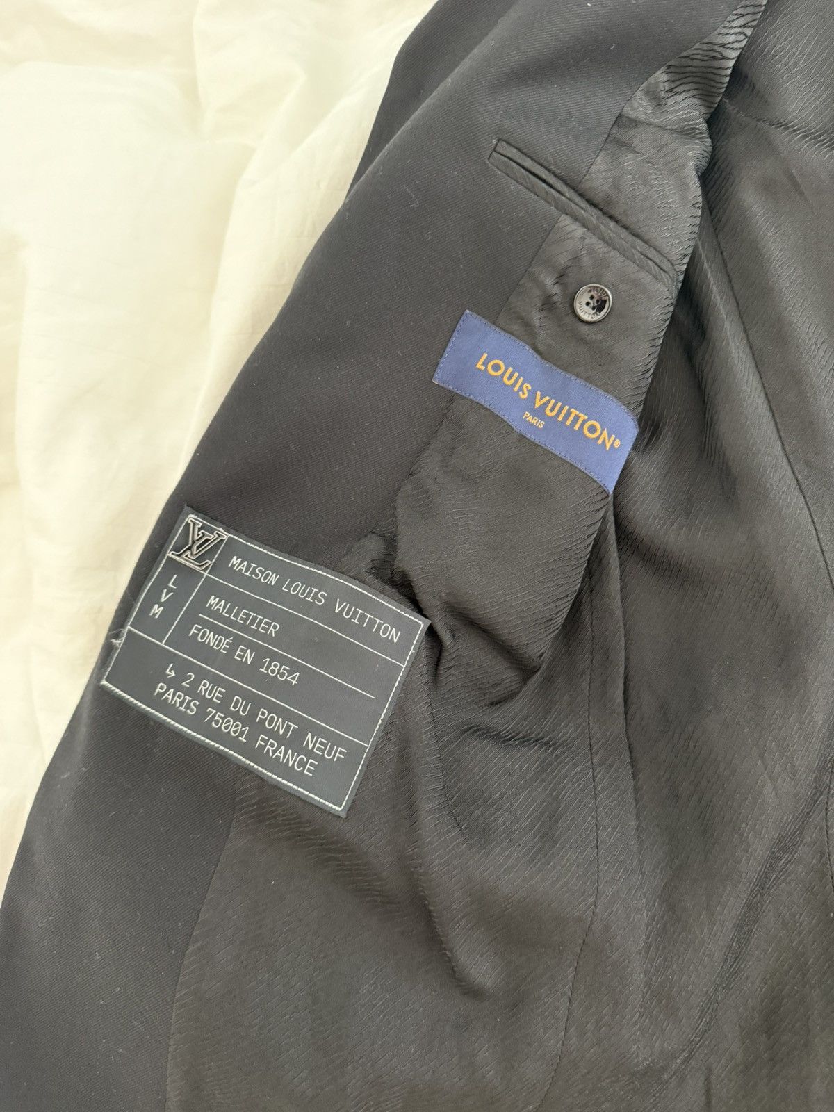 Louis Vuitton Louis Vuitton blazer Size 48R - 5 Thumbnail