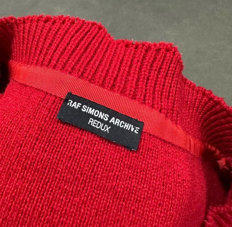 Raf Simons Raf Simons Damaged silhouette embroidered sweater-2506 Size US S / EU 44-46 / 1 - 5 Thumbnail