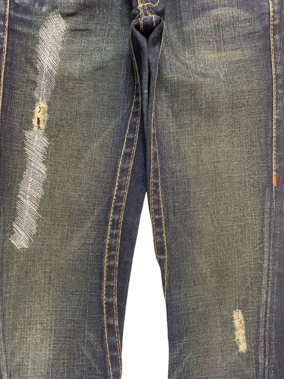 True Religion Vintage USA True Religion Mud Wash Distressed Flare Jeans Size 26" / US 2 / IT 38 - 5 Thumbnail