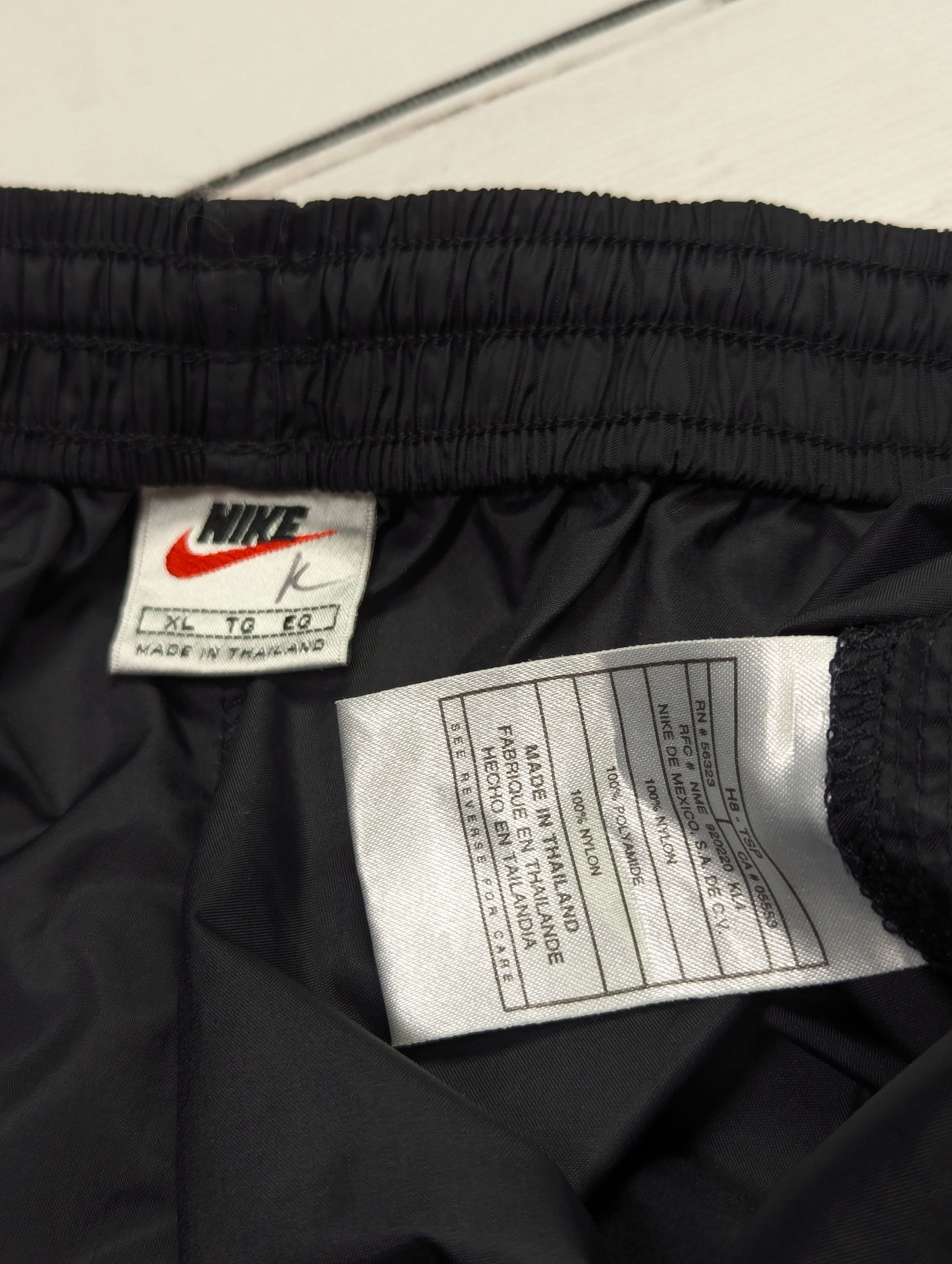 Nike Nike Nylon vintage pants Size XL Size US 36 / EU 52 - 11 Thumbnail