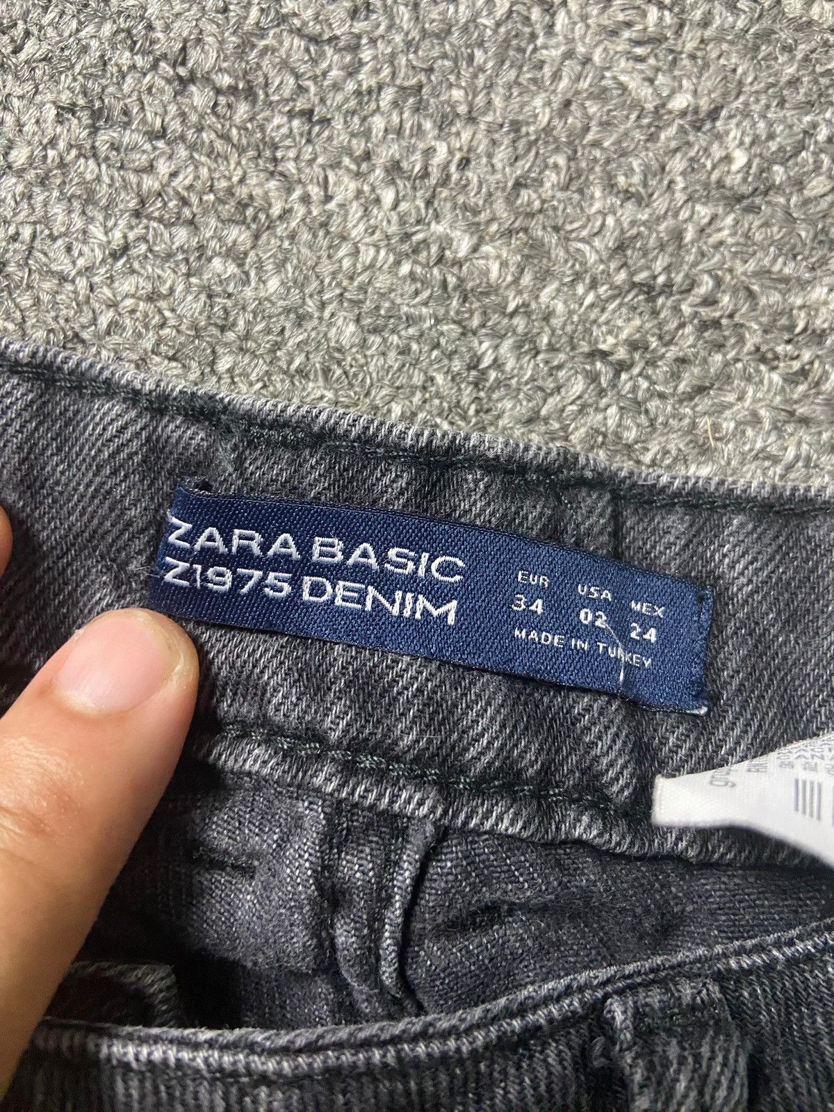 Zara Zara Basic 1975 Acid Black Distressed Ripped Jeans (165) Size US 30 / EU 46 - 3 Thumbnail