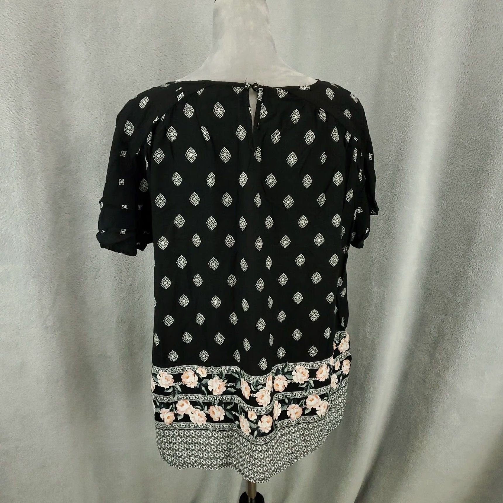 Torrid Torrid Blouse Shirt Women 1X Black White Pink Floral Print Lightweight Pullover Tunic Size XL / US 12-14 / IT 48-50 - 8 Thumbnail