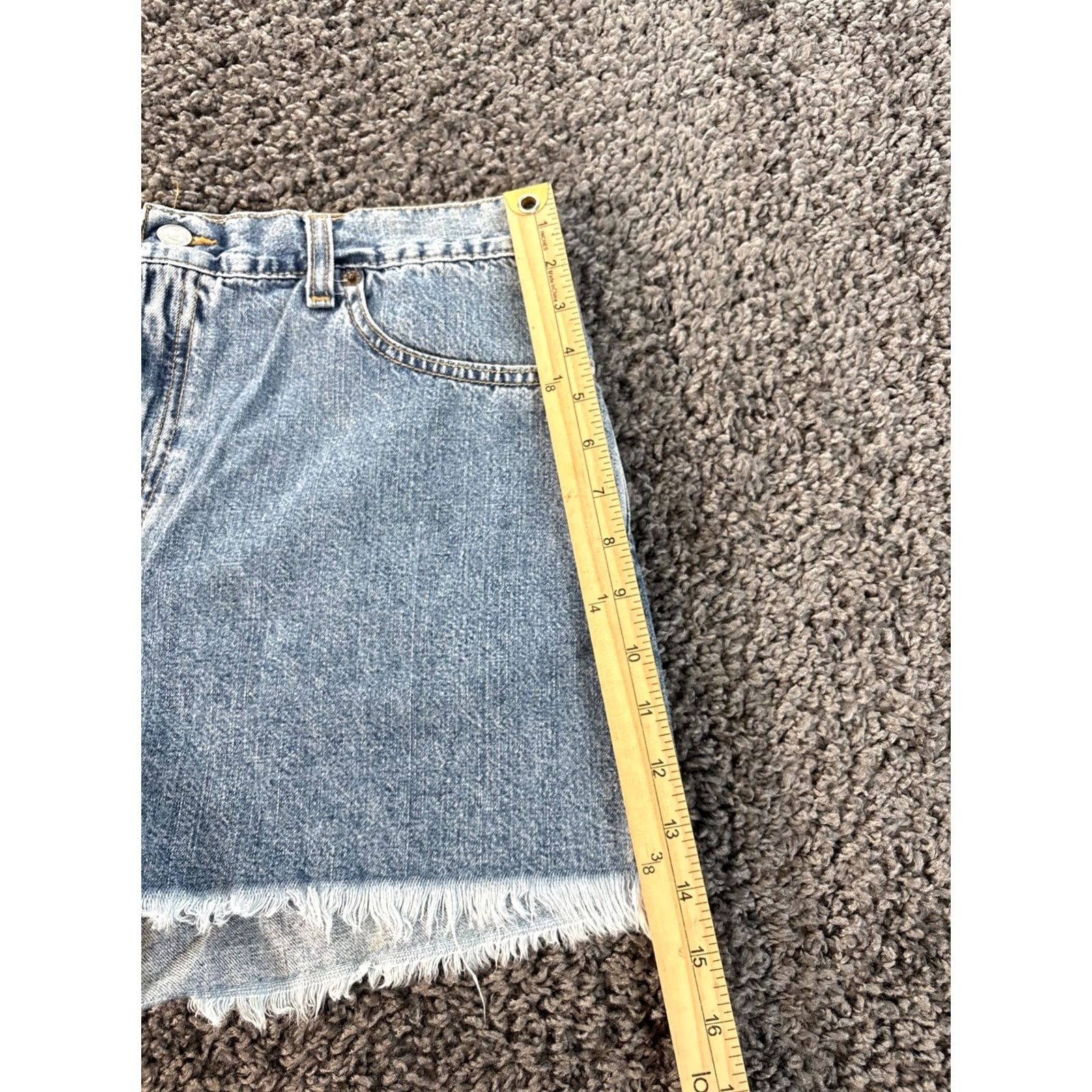 Levi's VINTAGE Levi's 555 Denim Shorts Women 32 High Rise Light Wash Frayed Blue 90s Hot Pants Casual Summer Spring Jeans Shorts Mens Women Girls Size 24" / US 00 / IT 34 - 2 Thumbnail